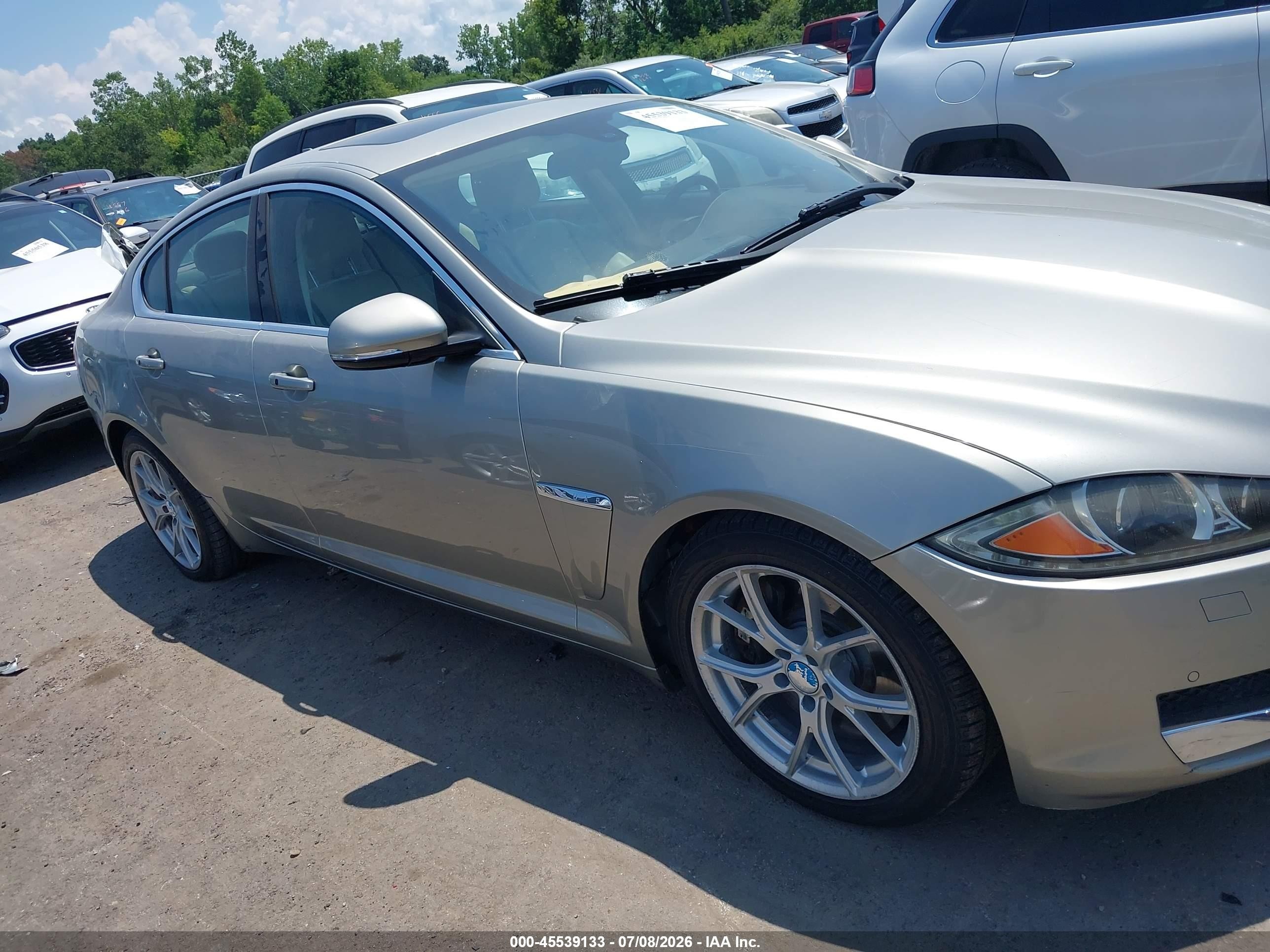 2013 Jaguar Xf V6 Sc Silver vin: SAJWA0E79D8S95668