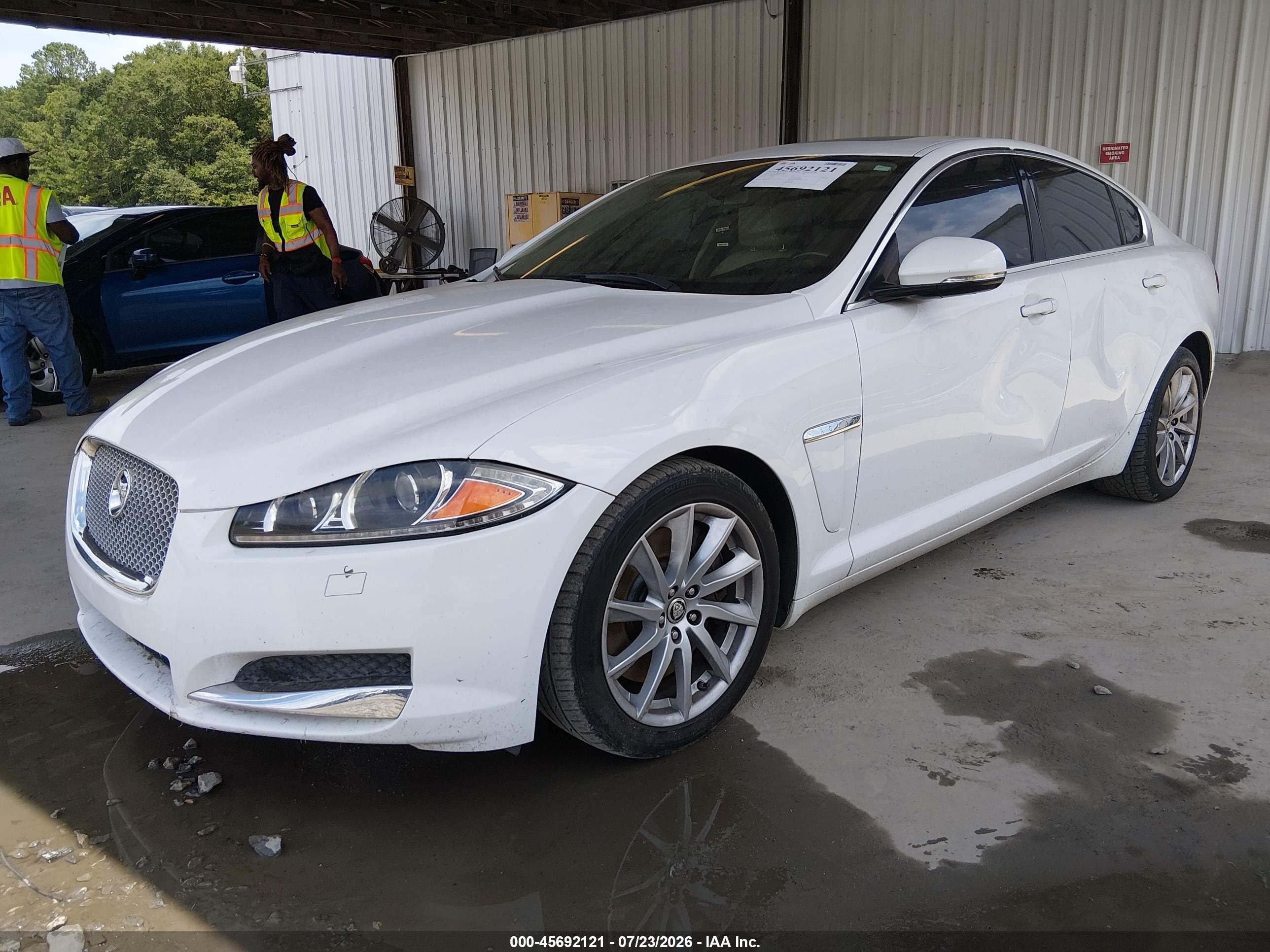 2013 Jaguar Xf I4 T White vin: SAJWA0ES0DPS73374
