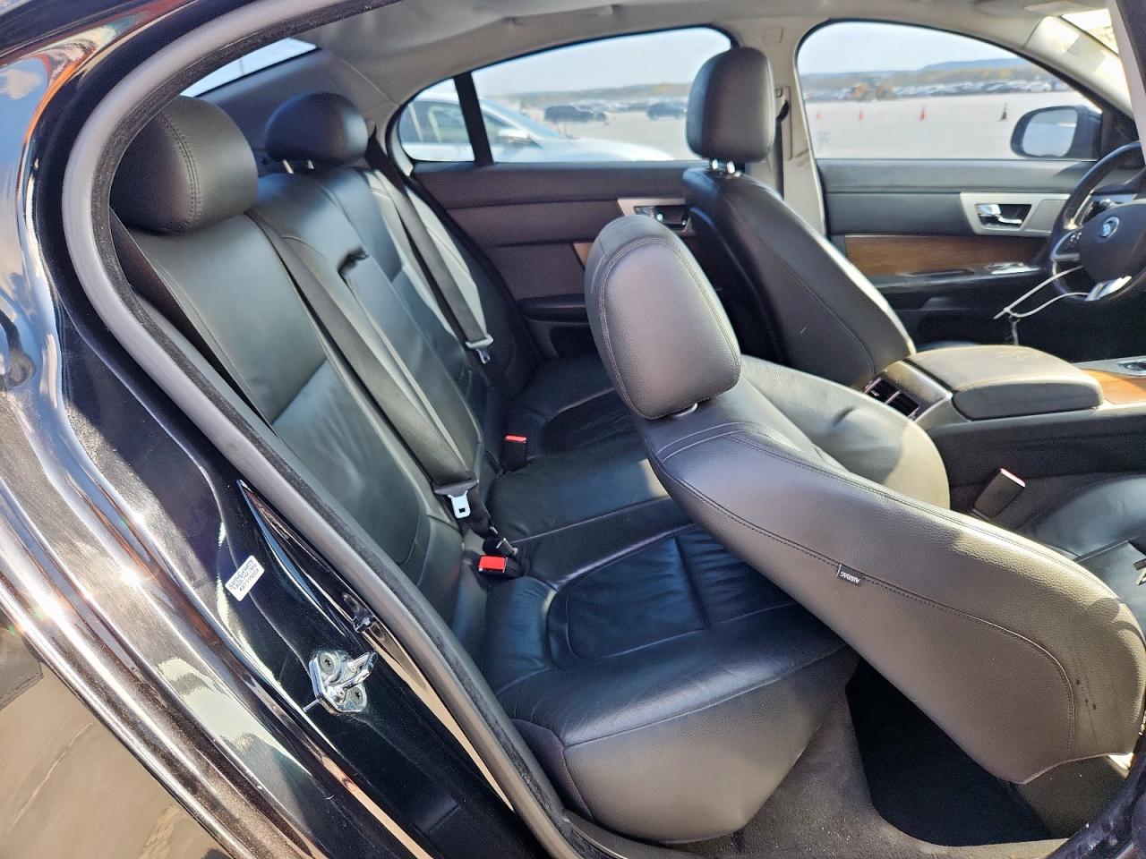 2014 Jaguar Xf Black vin: SAJWA0ES0EPU19189