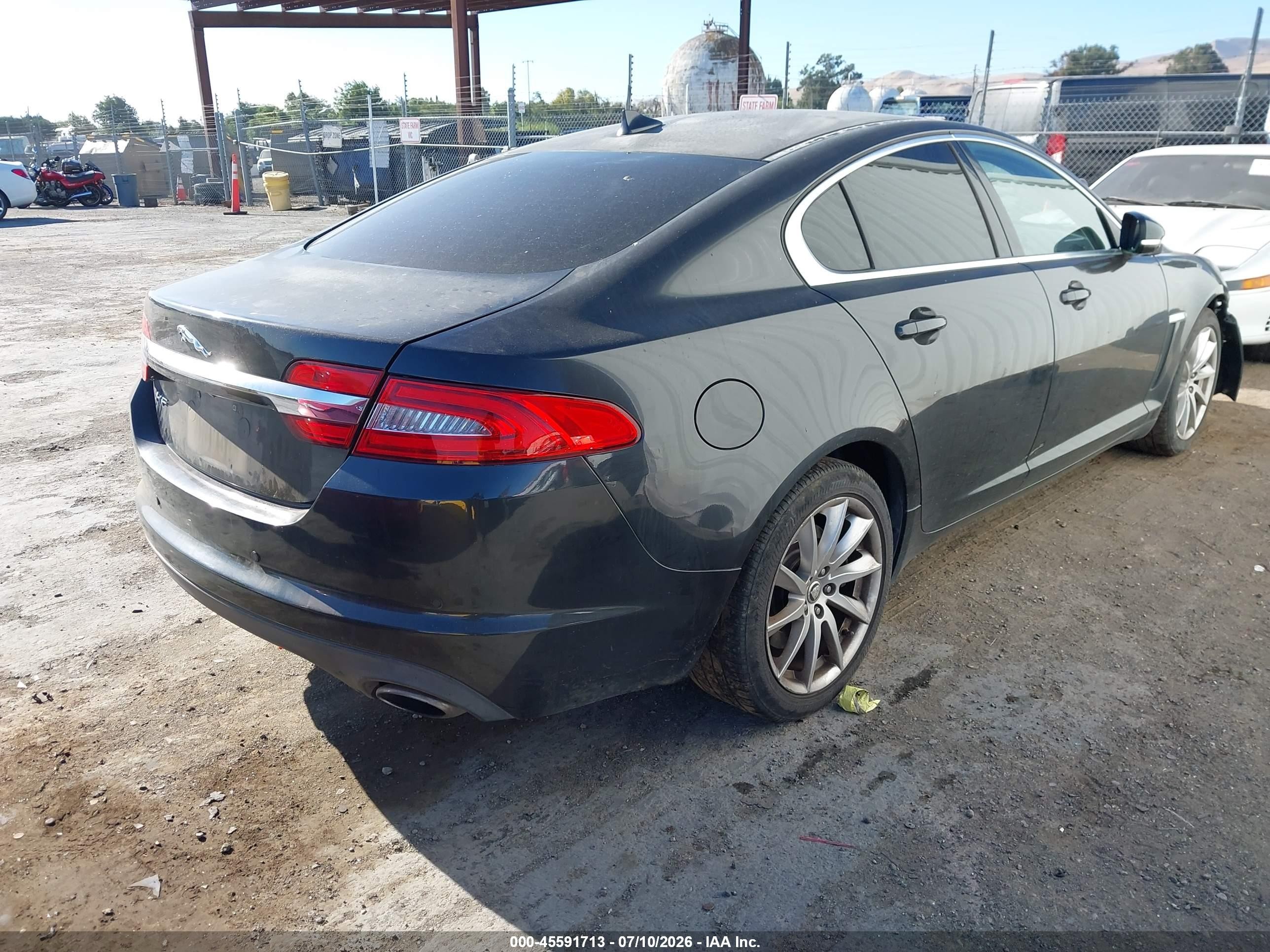 2013 Jaguar Xf I4 T Gray vin: SAJWA0ES2DPS70637
