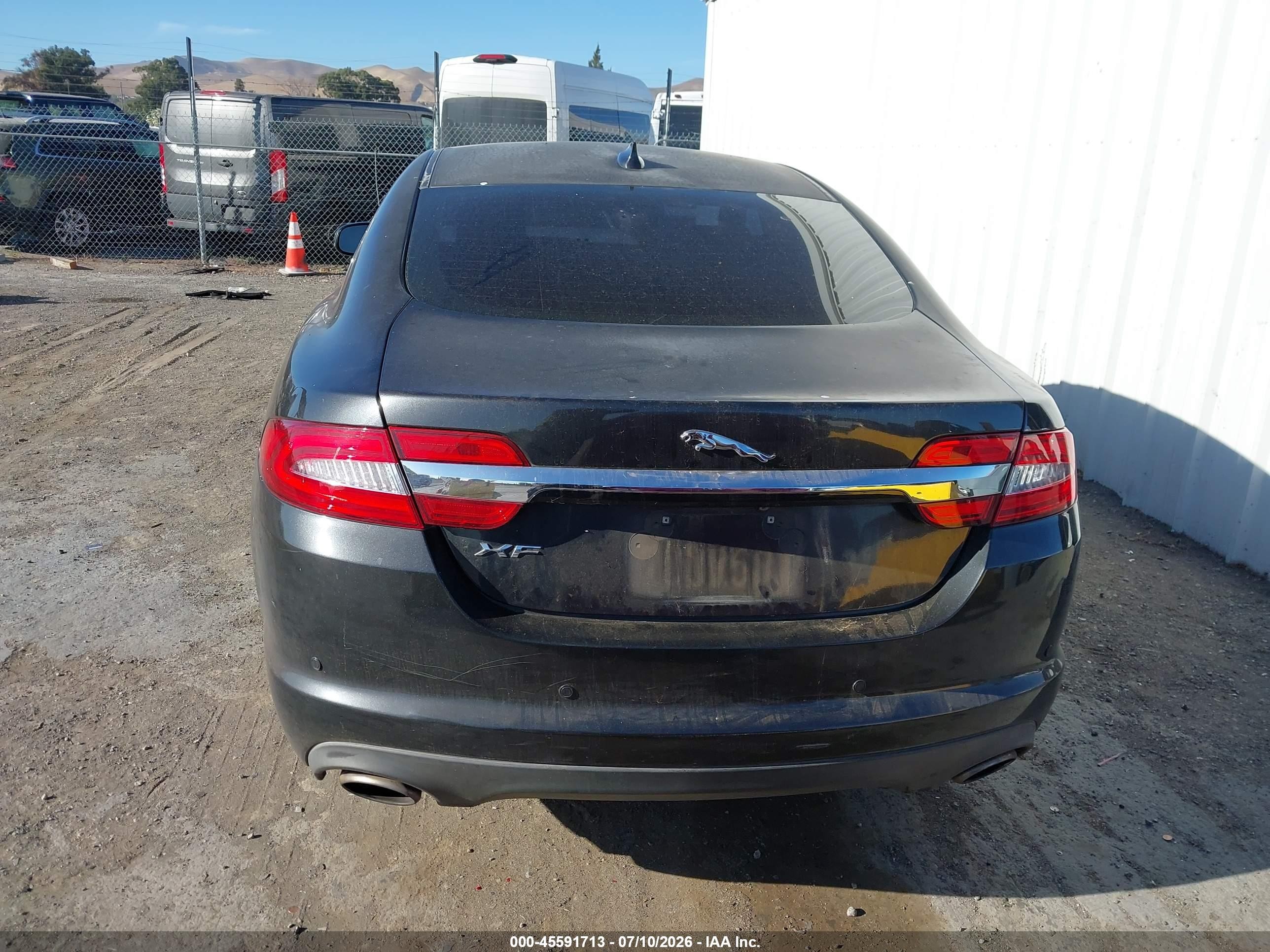 2013 Jaguar Xf I4 T Gray vin: SAJWA0ES2DPS70637