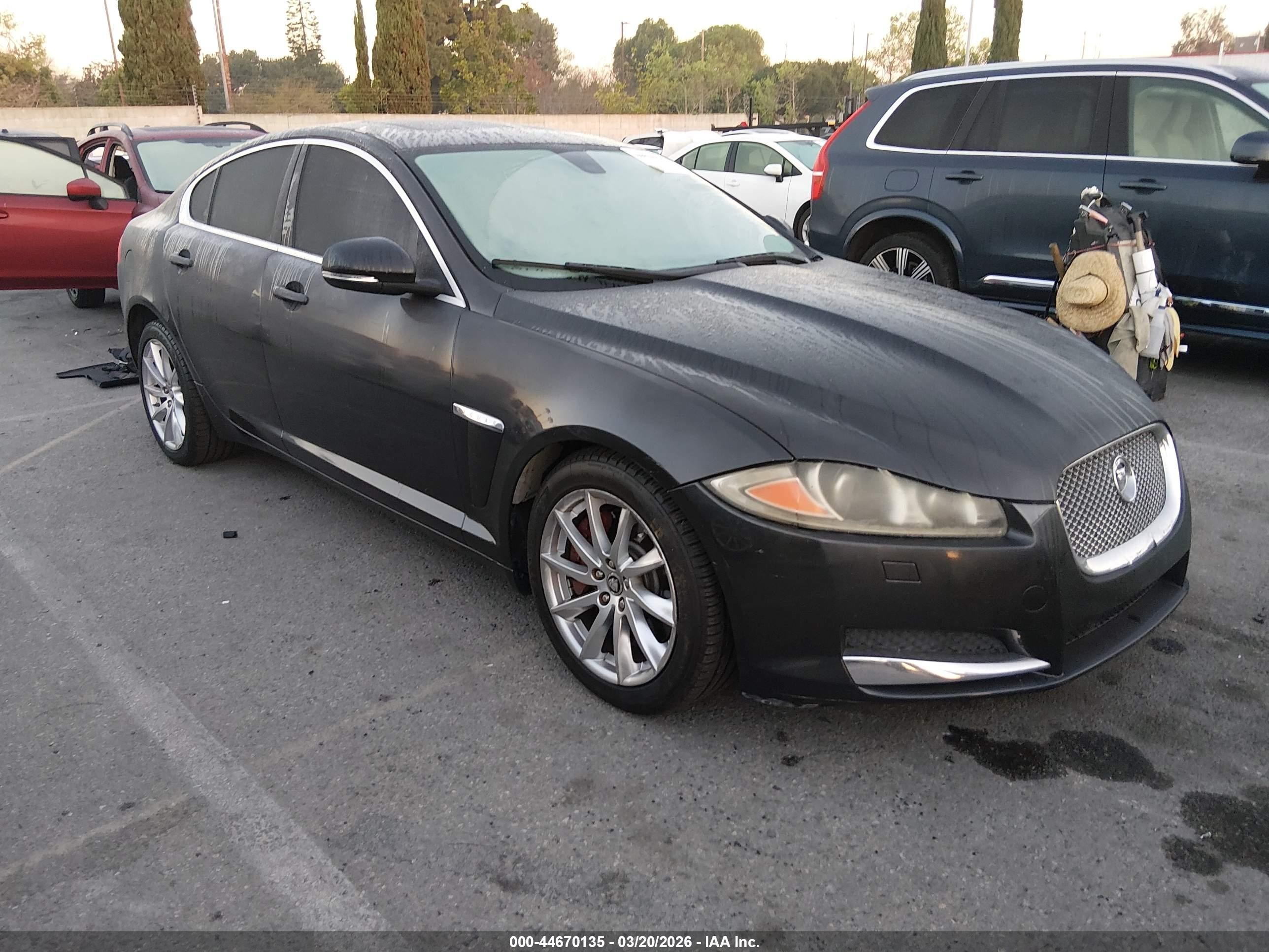 2013 Jaguar Xf I4 T Gray vin: SAJWA0ES3DPS63907