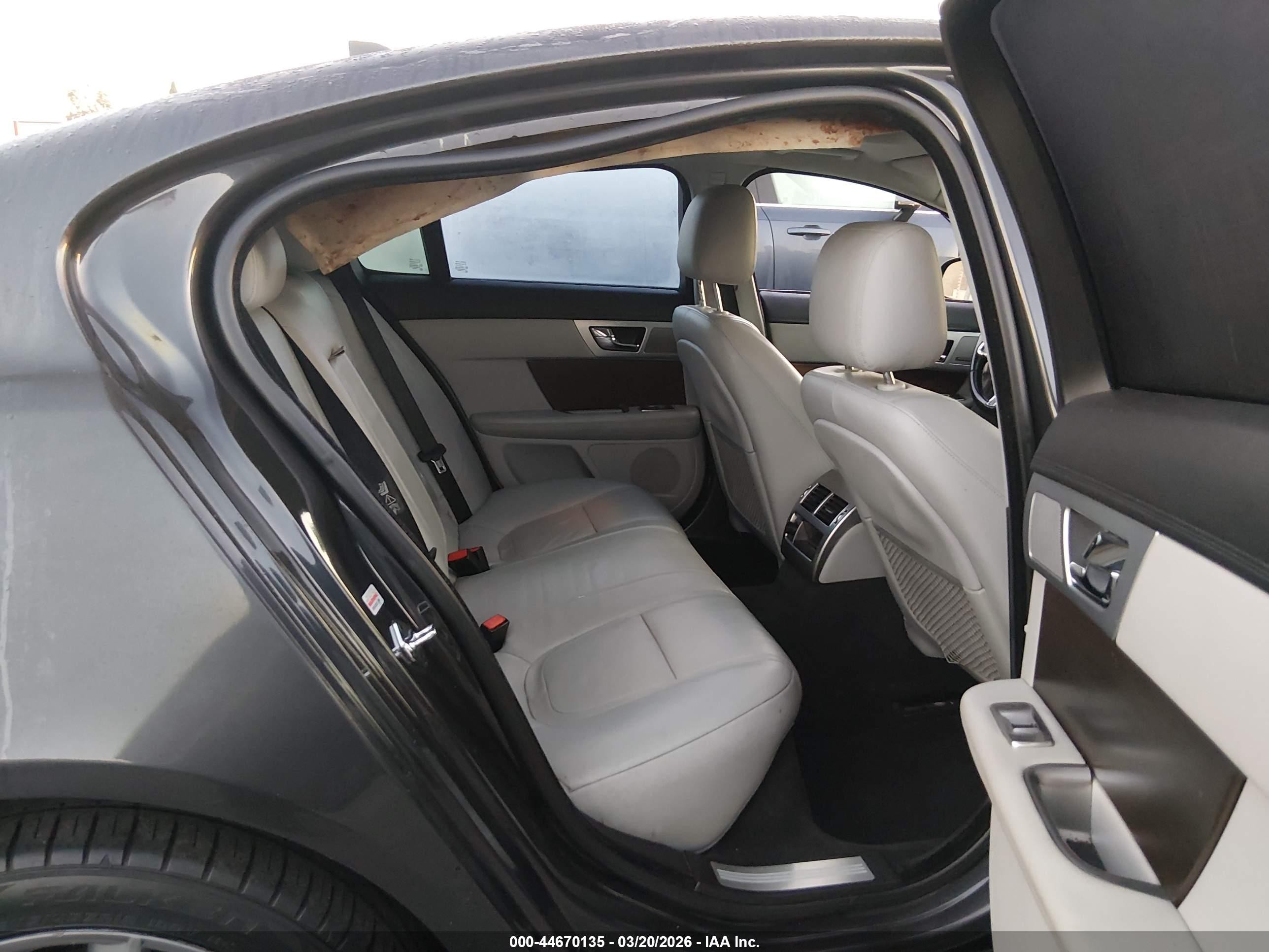 2013 Jaguar Xf I4 T Gray vin: SAJWA0ES3DPS63907