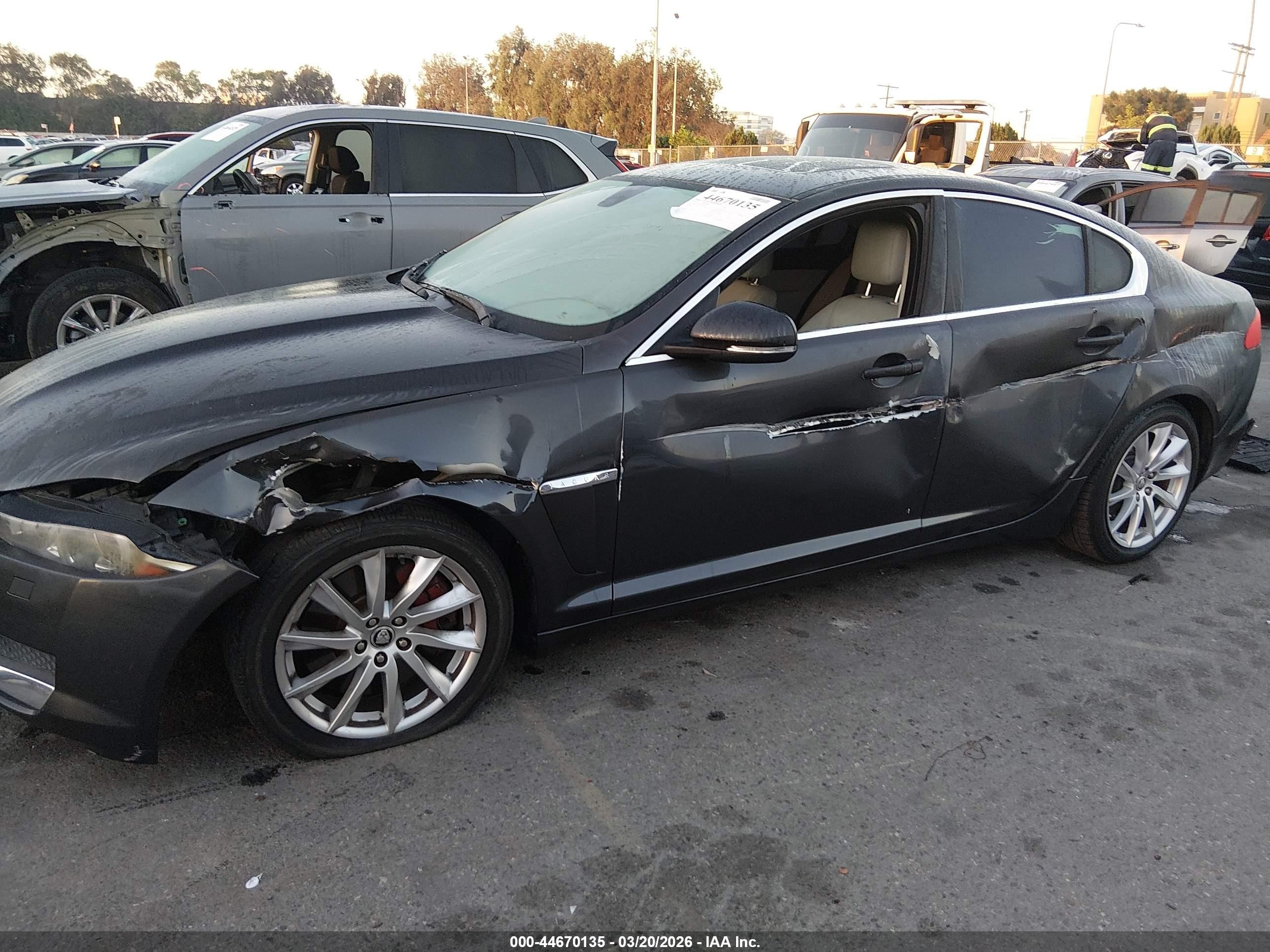 2013 Jaguar Xf I4 T Gray vin: SAJWA0ES3DPS63907