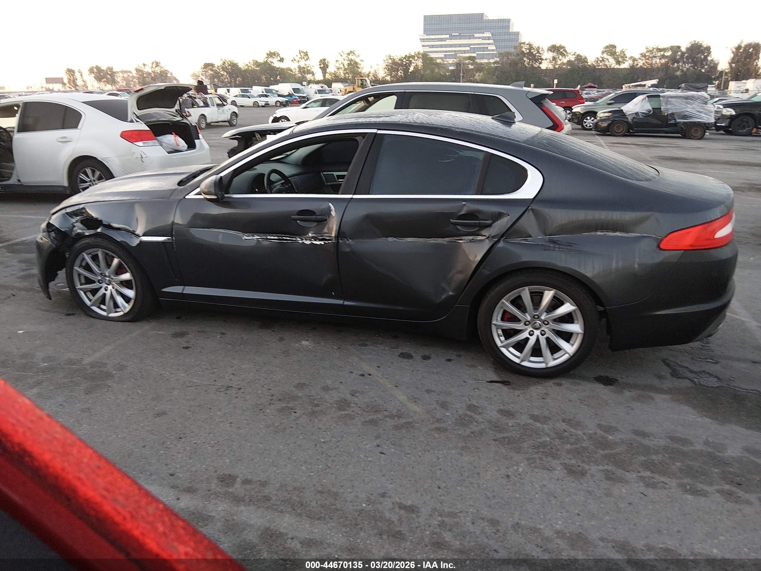 2013 Jaguar Xf I4 T Gray vin: SAJWA0ES3DPS63907