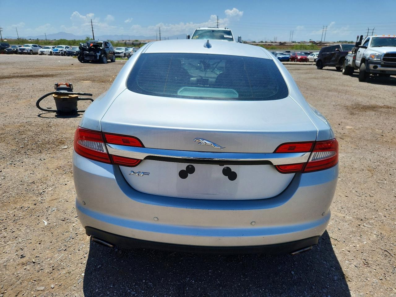 2013 Jaguar Xf Серебряный vin: SAJWA0ES3DPS73384