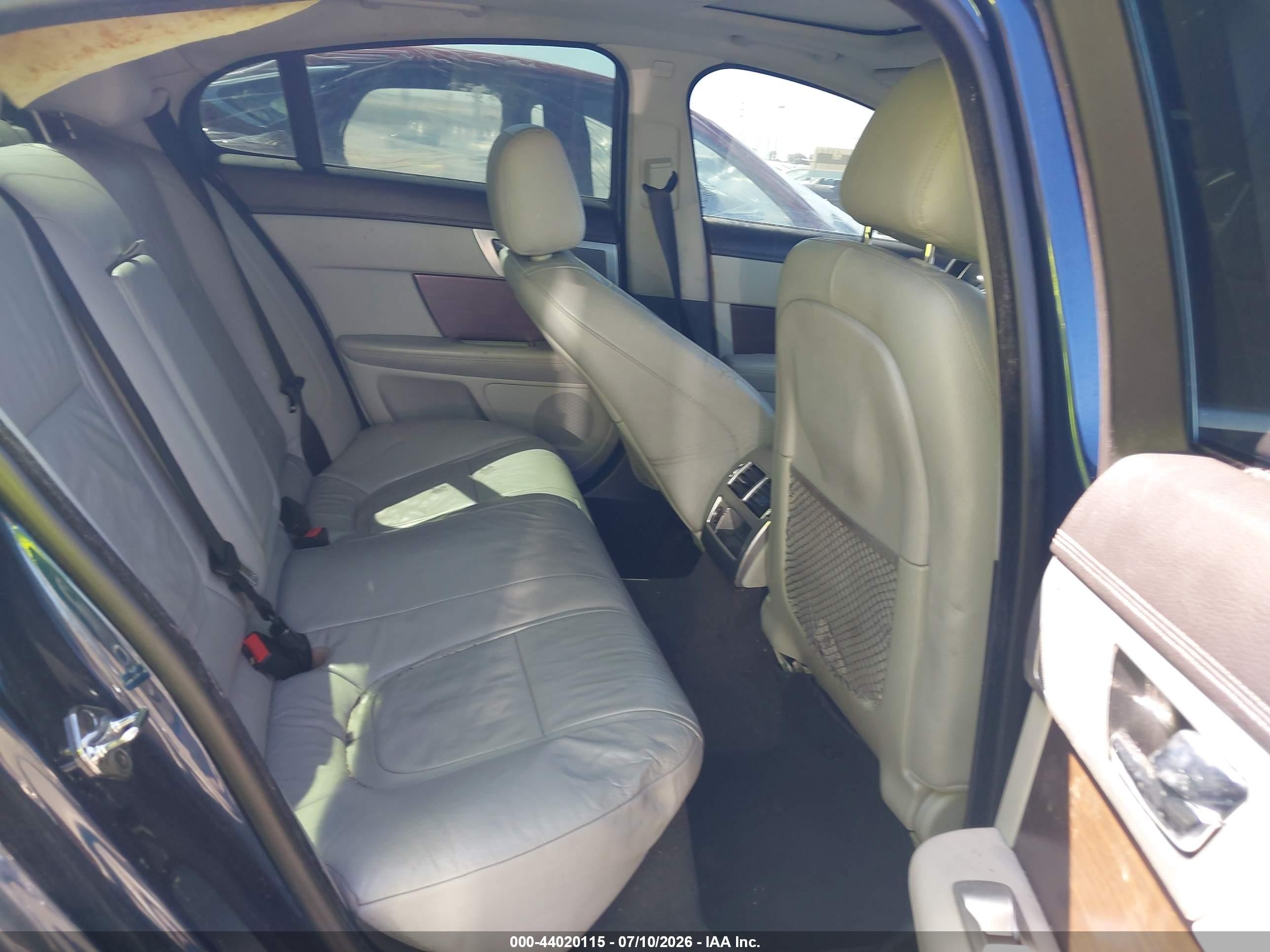 2013 Jaguar Xf I4 T Синий vin: SAJWA0ES3DPS78813