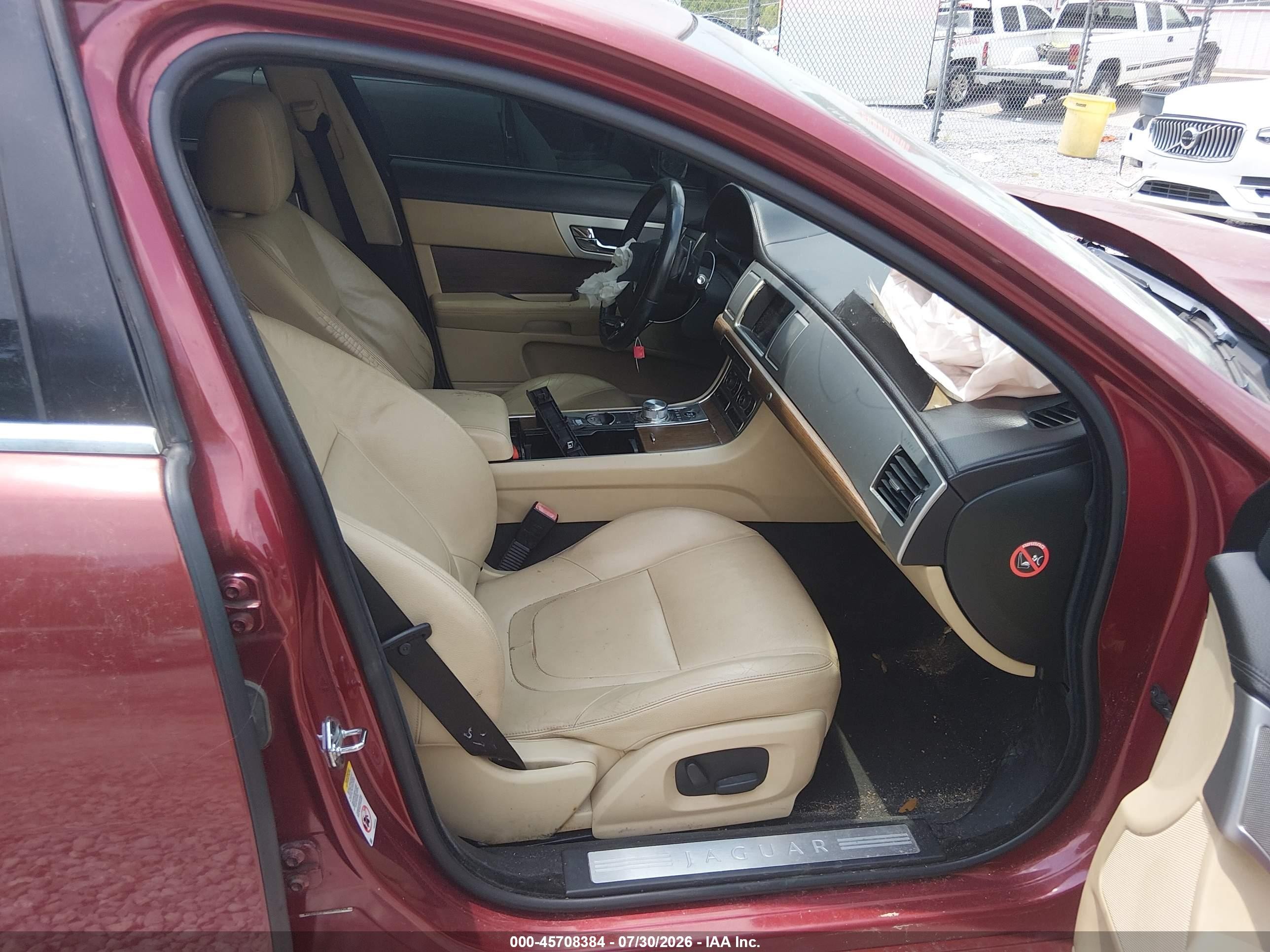 2013 Jaguar Xf I4 T Красный vin: SAJWA0ES4DPU08730