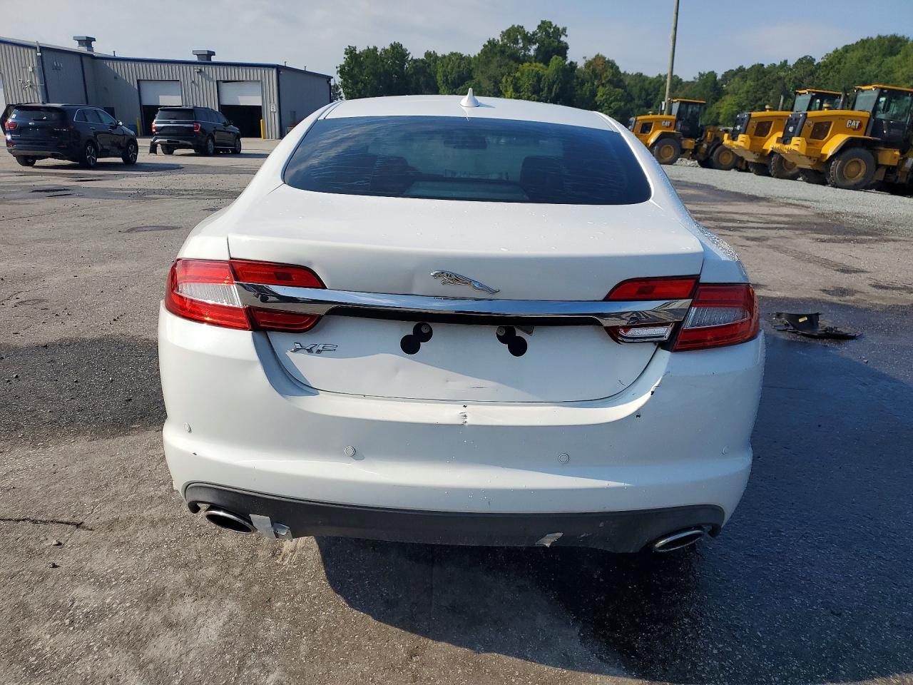 2013 Jaguar Xf Белый vin: SAJWA0ES6DPS76294