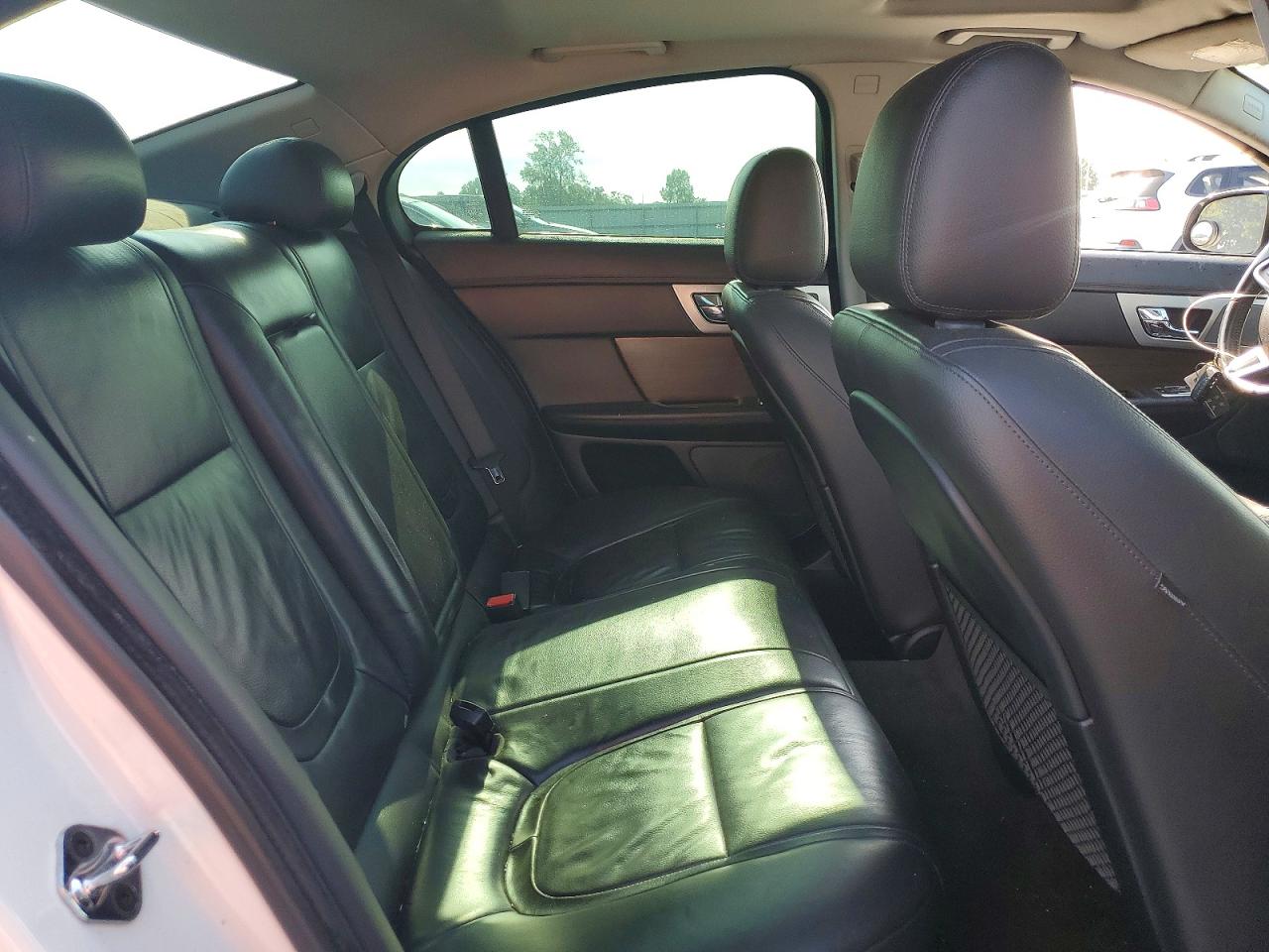 2013 Jaguar Xf Белый vin: SAJWA0ES6DPS76294