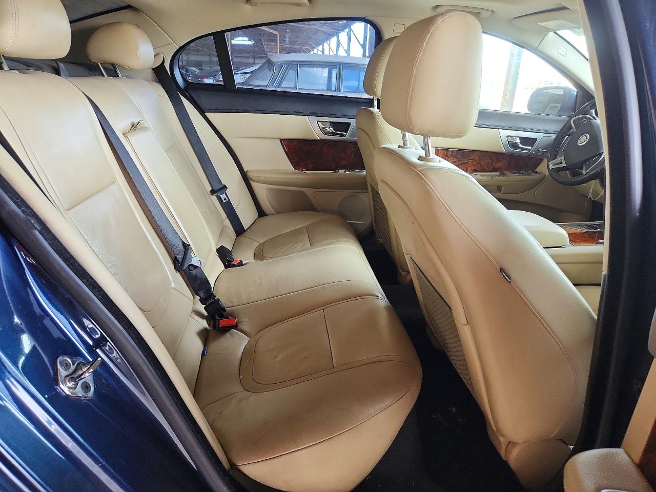 2013 Jaguar Xf Blue vin: SAJWA0ES9DPS96152