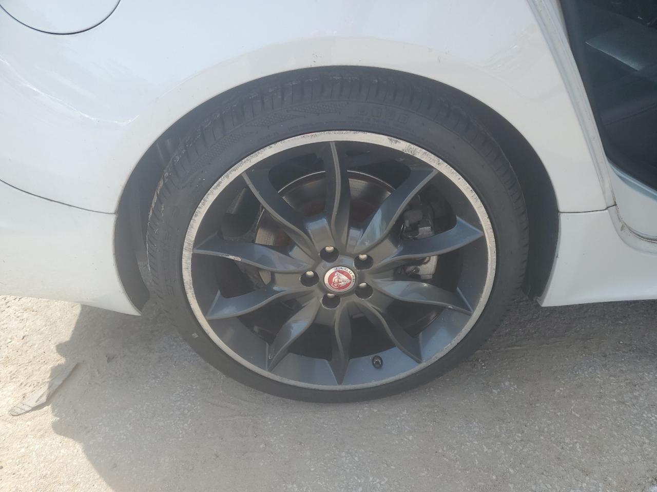 2015 Jaguar Xf 3.0 Sport White vin: SAJWA0F73F8U86438 Damage: Right Rear Wheel, Curb Rash, > 12 Inches