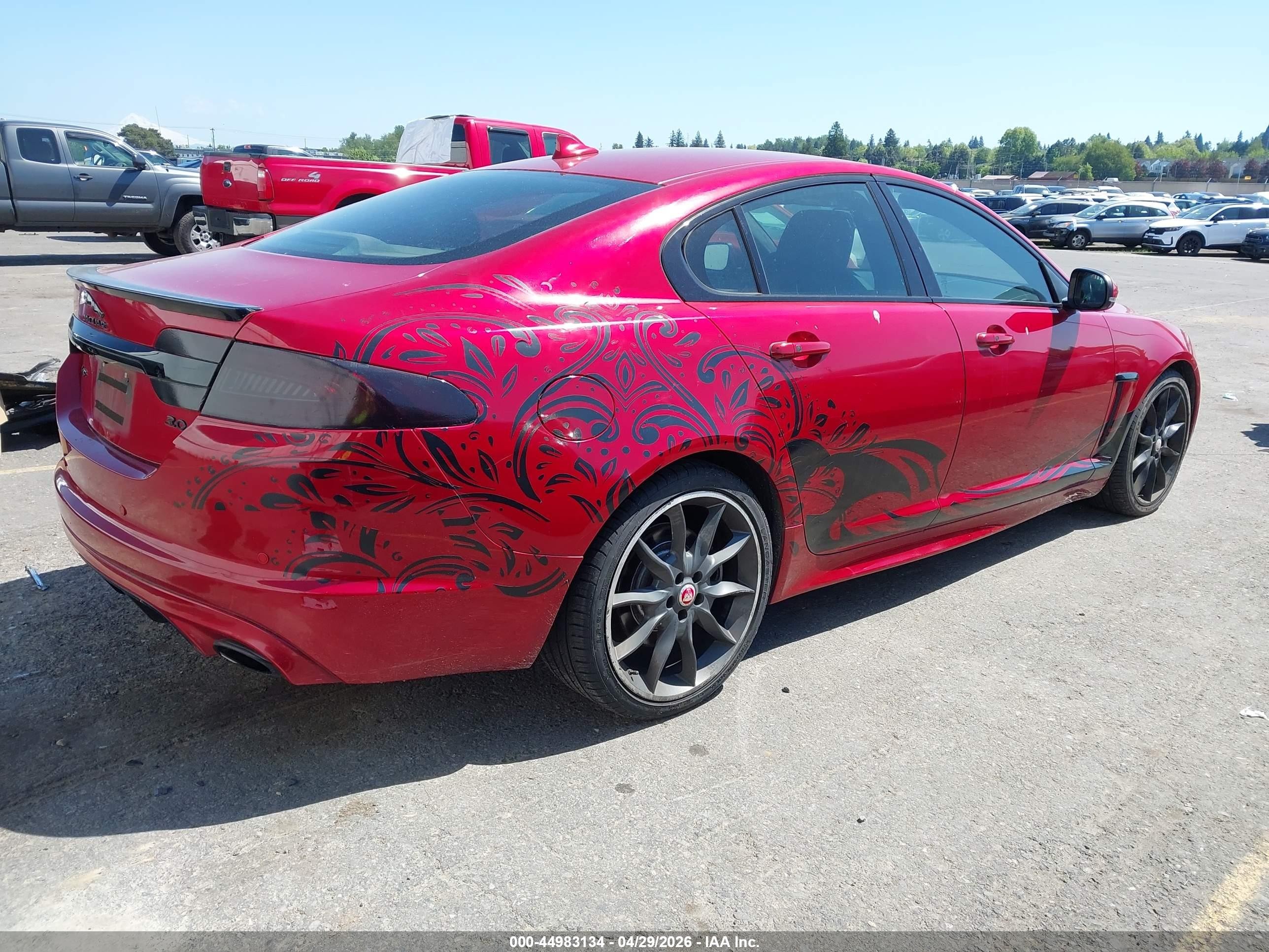 2015 Jaguar Xf 3.0 Portfolio/3.0 Sport Красный vin: SAJWA0F75F8U52176