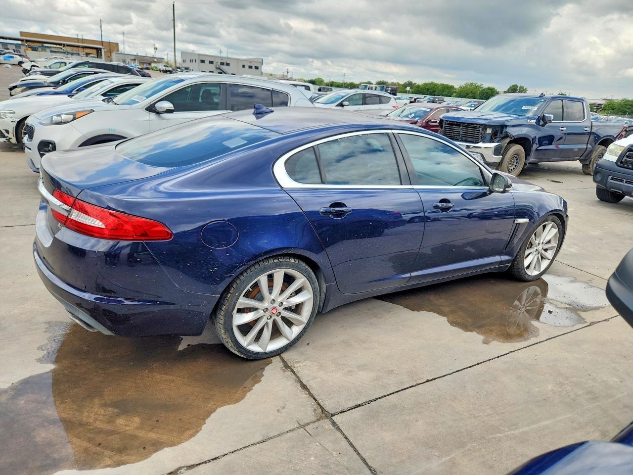 2015 Jaguar Xf 3.0 Sport Blue vin: SAJWA0F77F8U88175