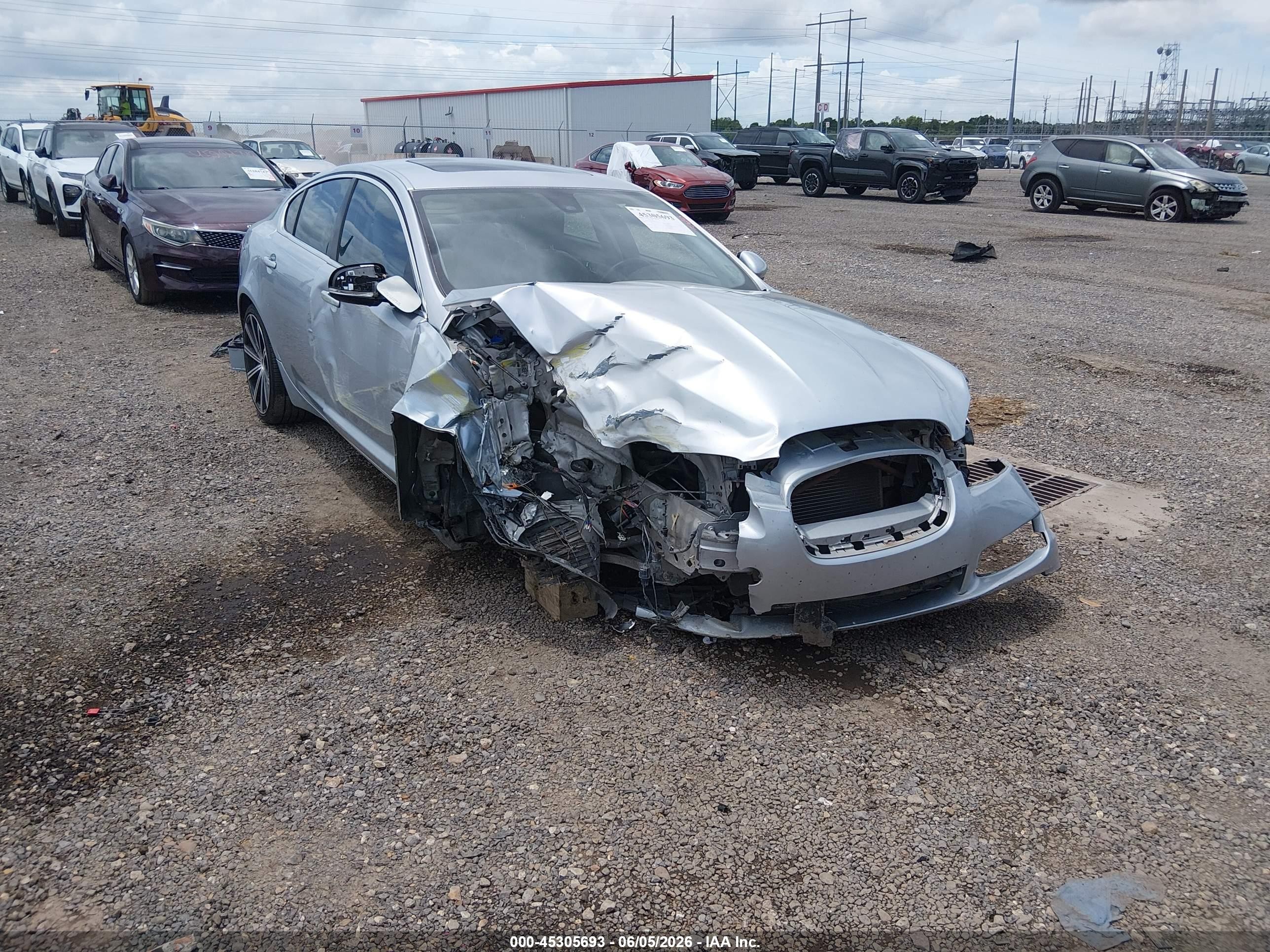 2010 Jaguar Xf   Silver vin: SAJWA0FA0AHR63640