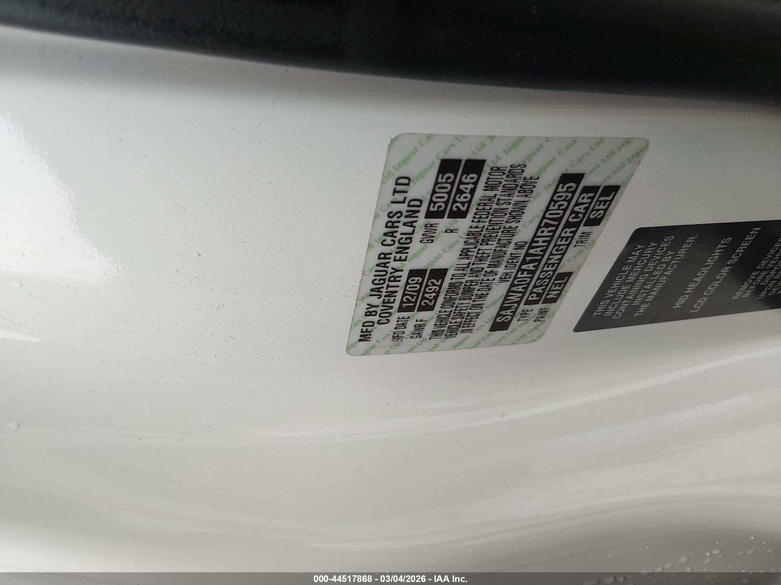 2010 Jaguar Xf   Beige vin: SAJWA0FA1AHR70595
