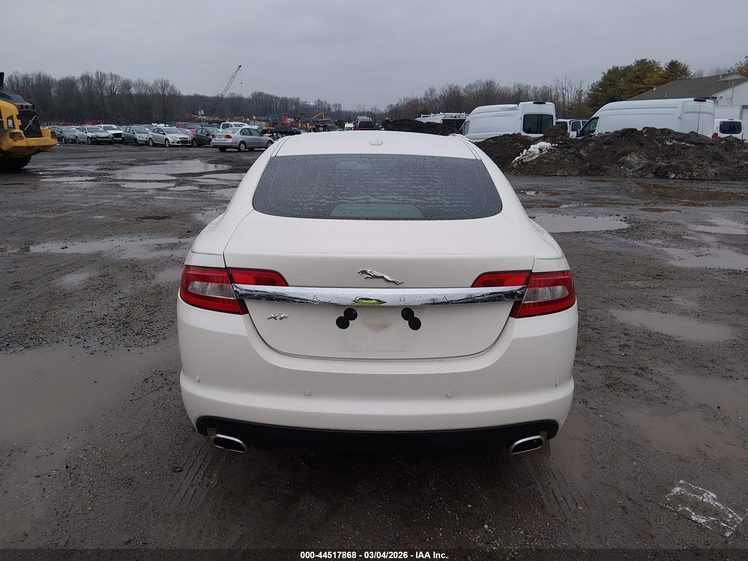 2010 Jaguar Xf   Beige vin: SAJWA0FA1AHR70595