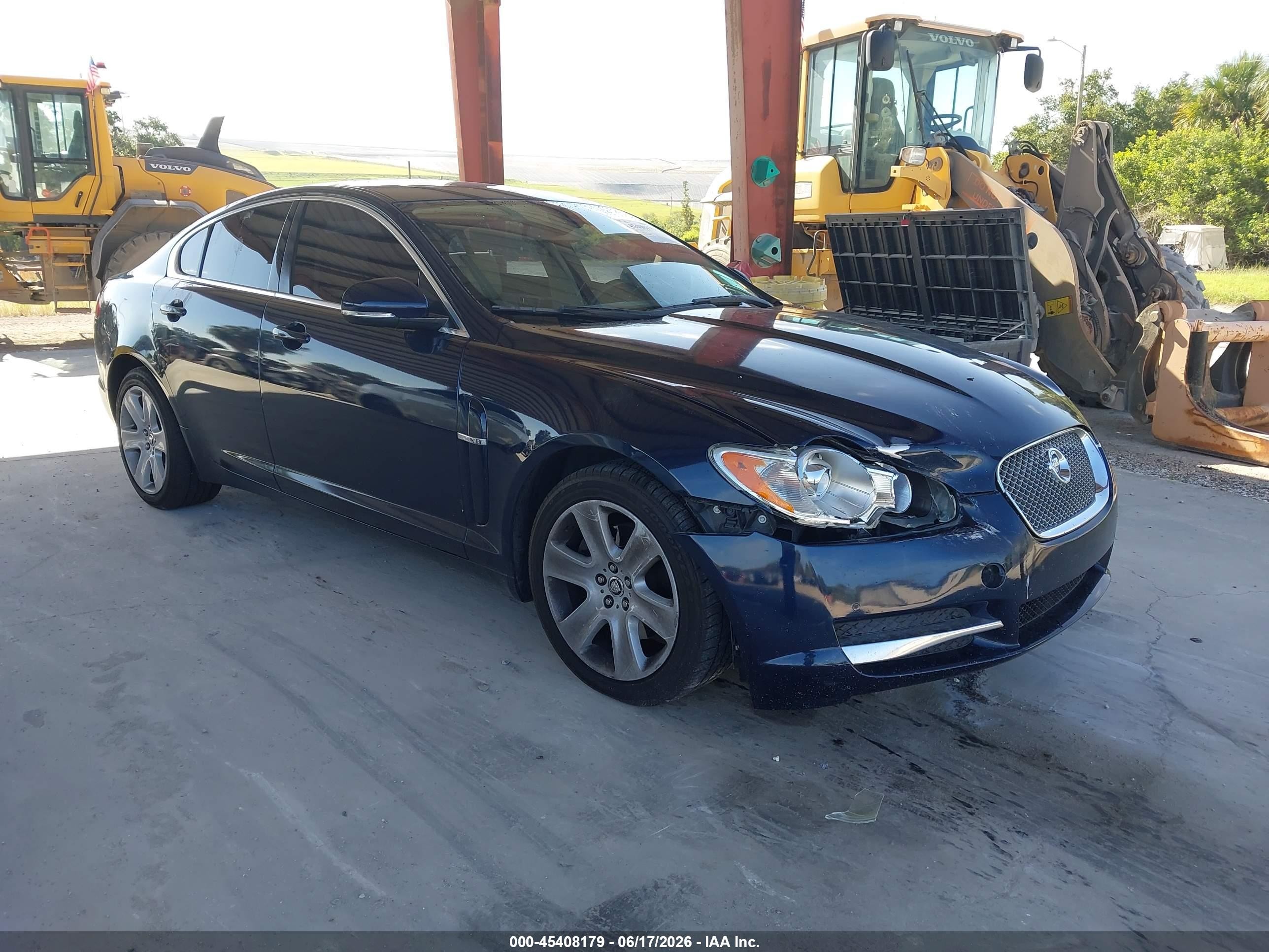 2010 Jaguar Xf   Blue vin: SAJWA0FA2AHR52851