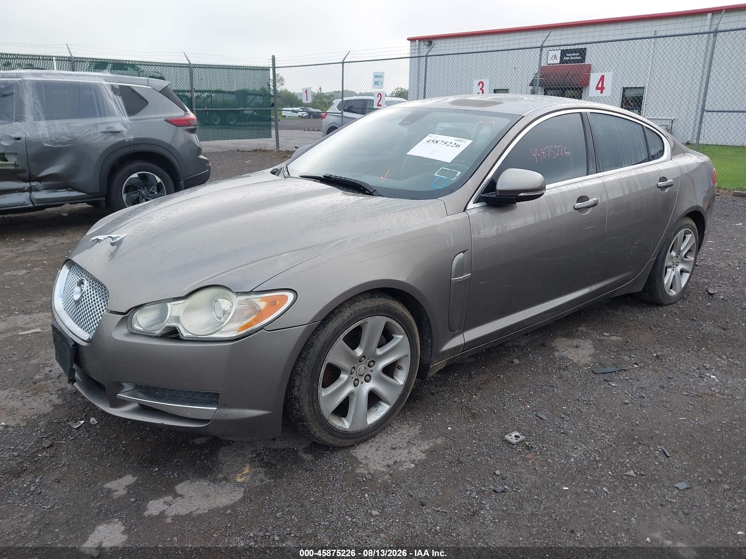 2010 Jaguar Xf   Gray vin: SAJWA0FA7AHR53607