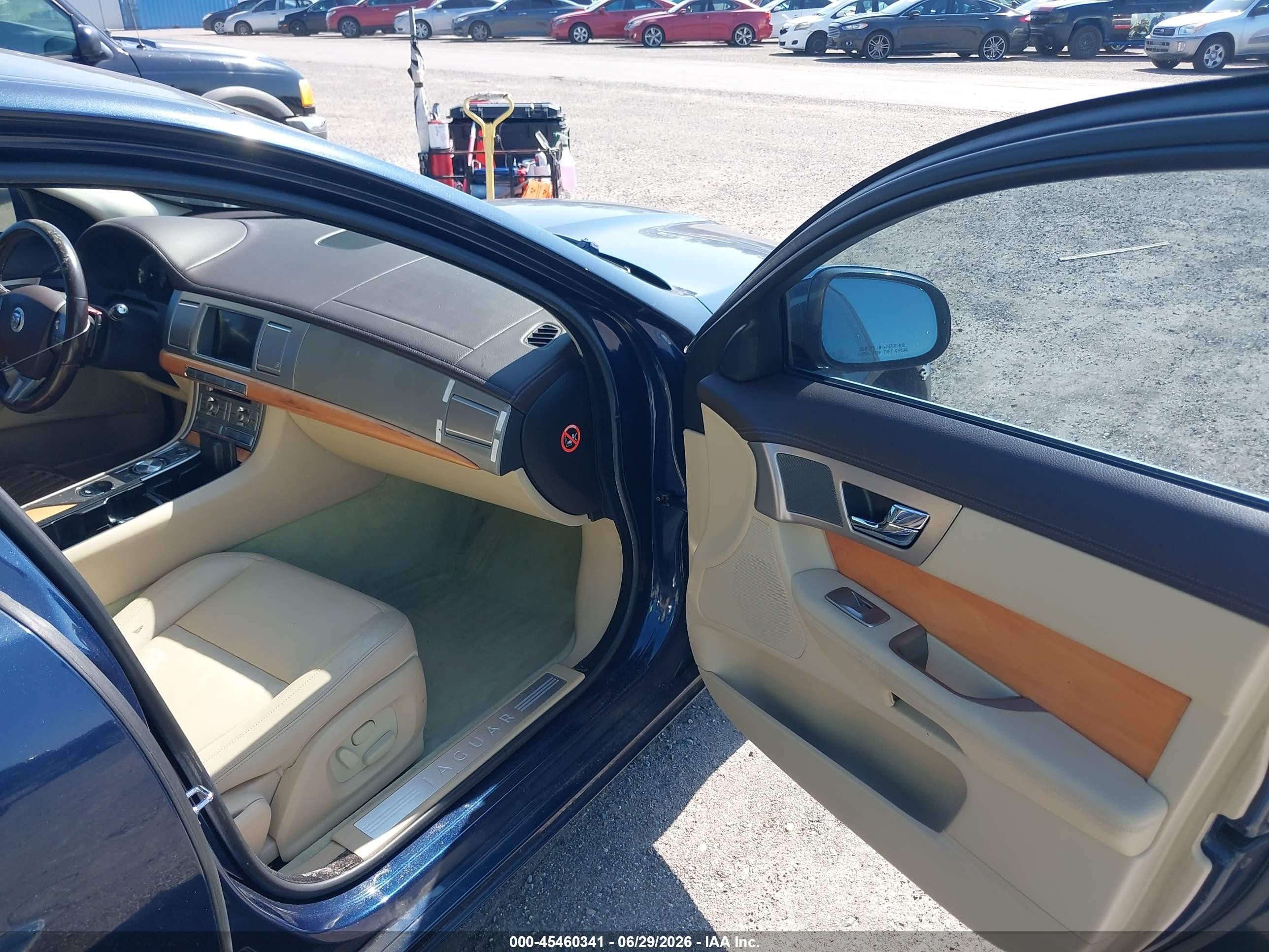 2010 Jaguar Xf   Blue vin: SAJWA0FA9AHR53818