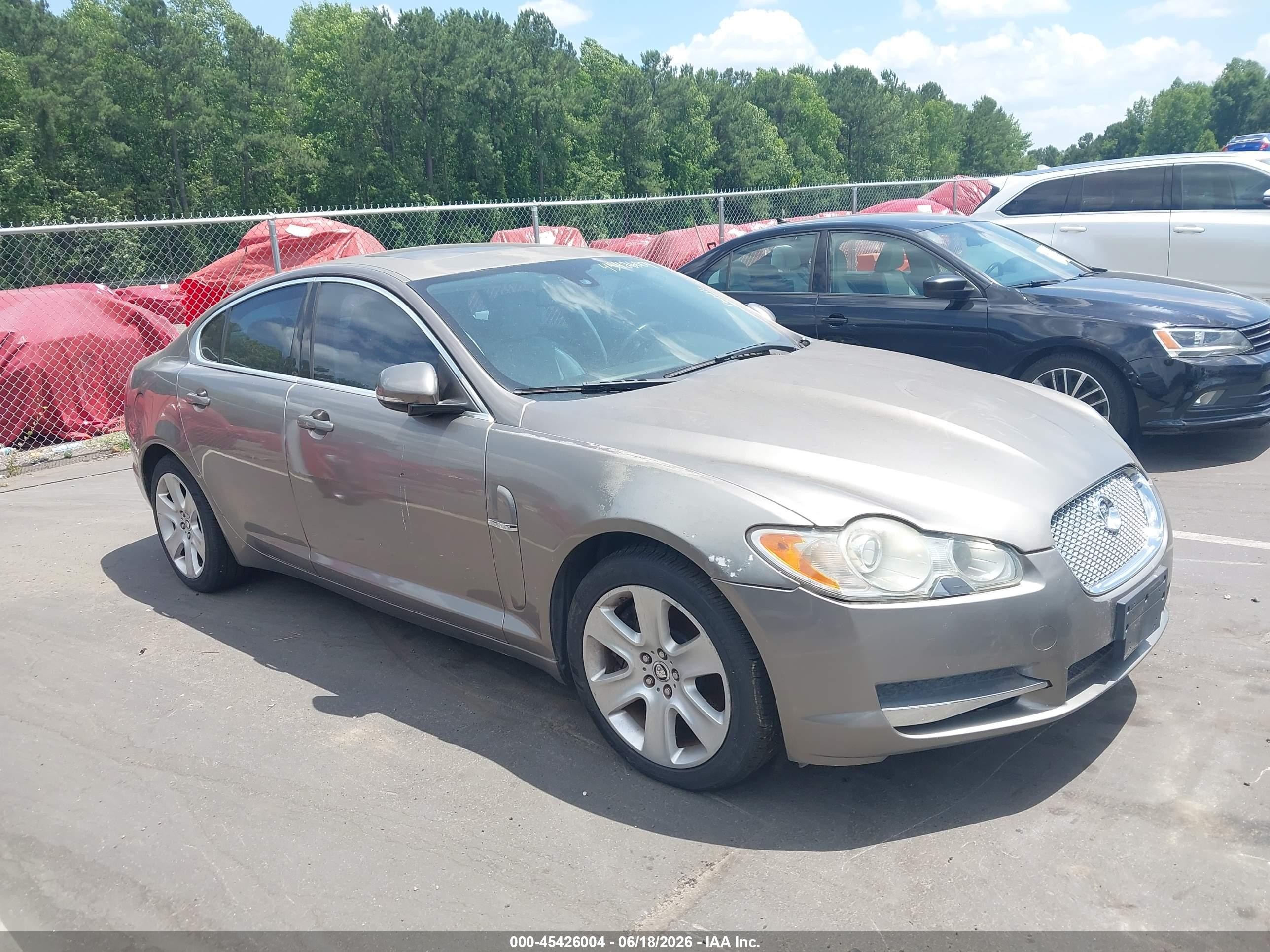 2011 Jaguar Xf   Silver vin: SAJWA0FB1BLR85007