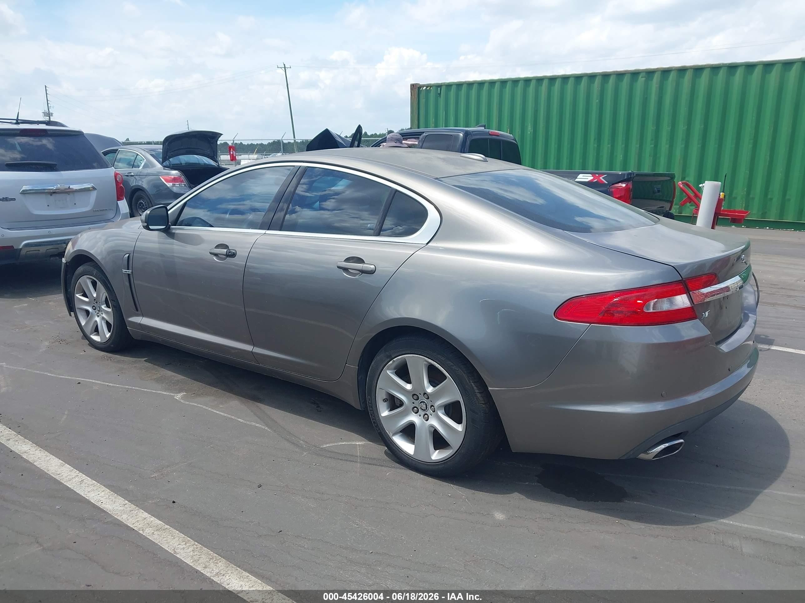 2011 Jaguar Xf   Silver vin: SAJWA0FB1BLR85007