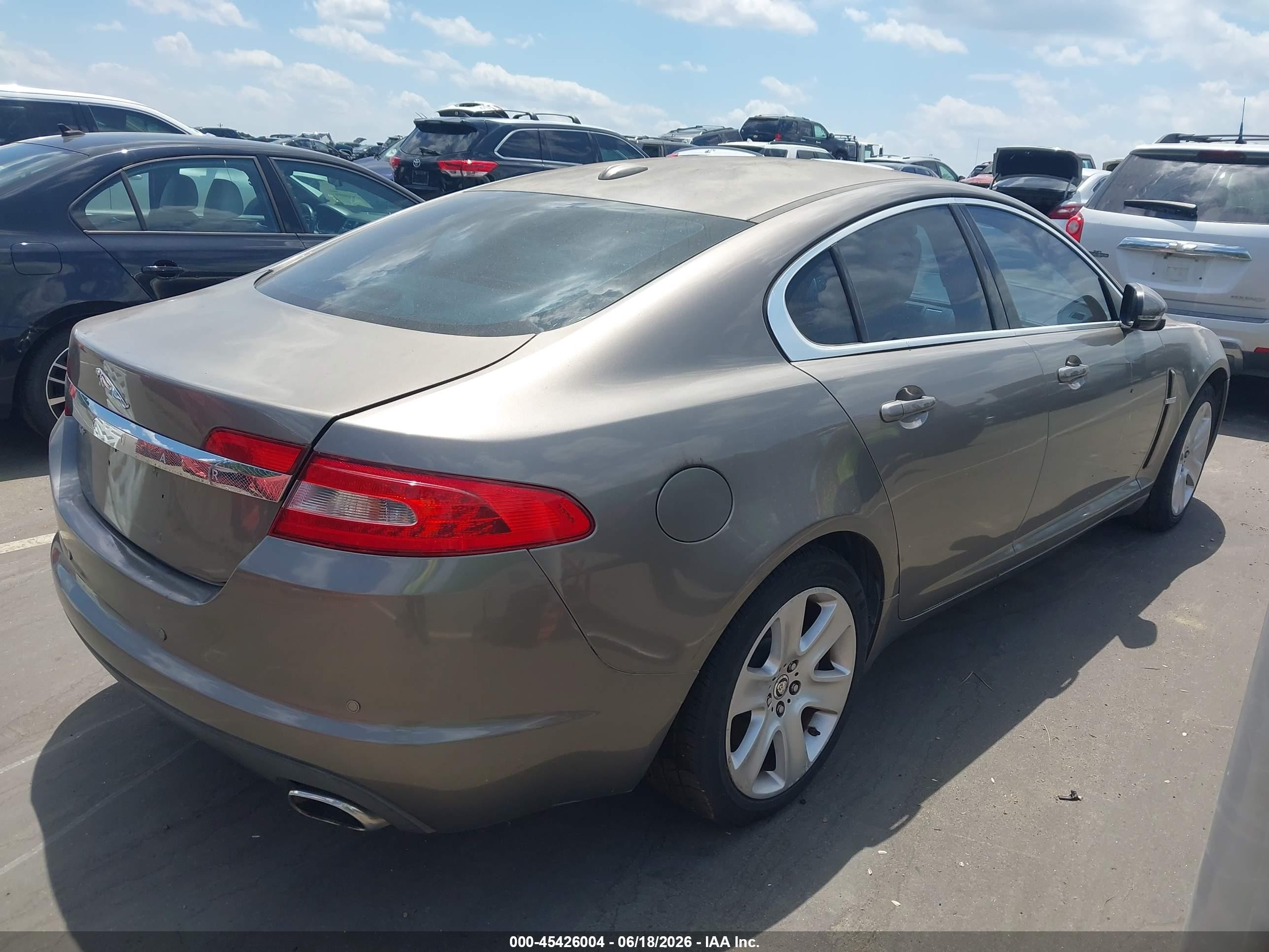 2011 Jaguar Xf   Silver vin: SAJWA0FB1BLR85007