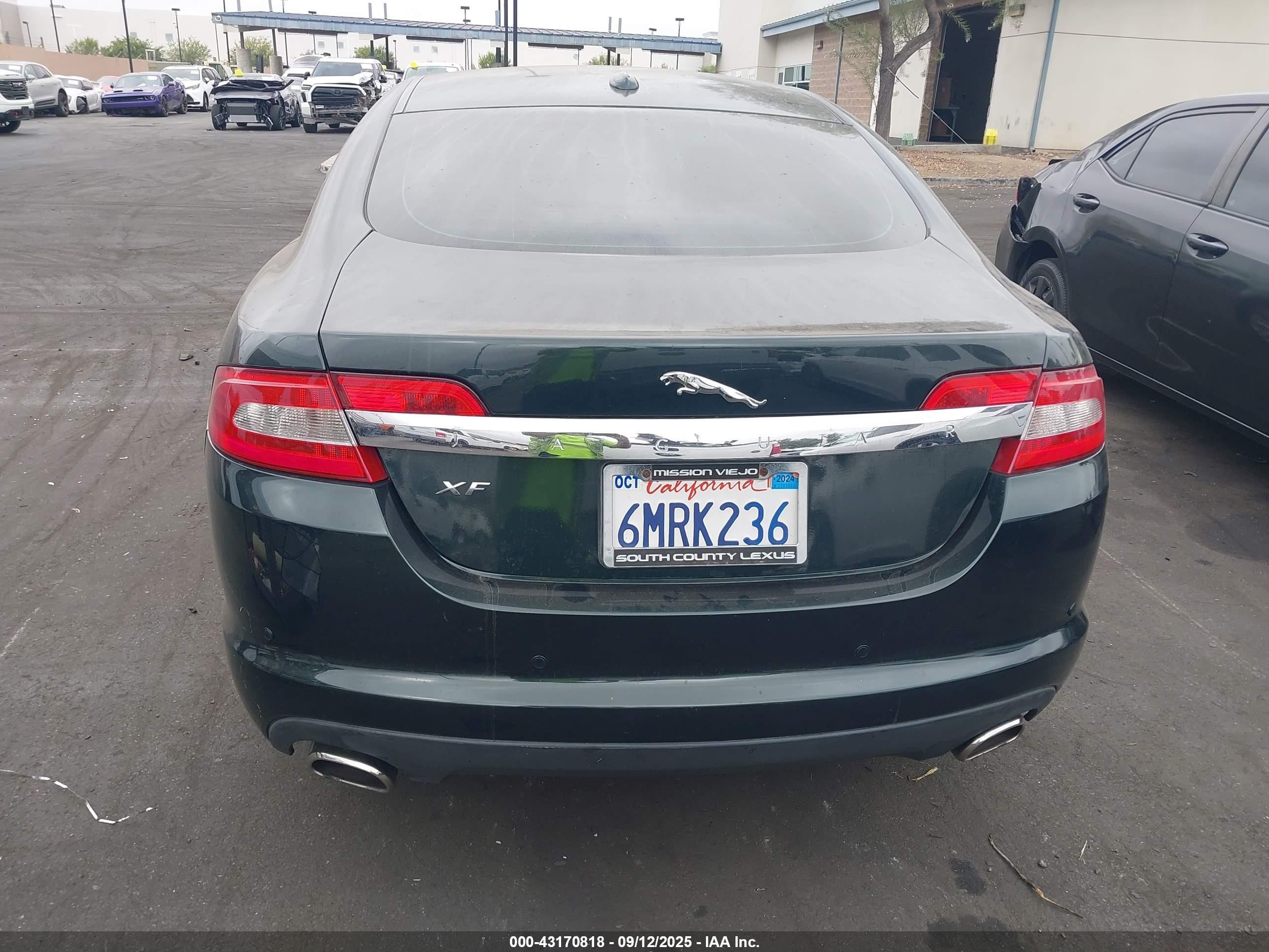 2011 Jaguar Xf   Зеленый vin: SAJWA0FB1BLR92930