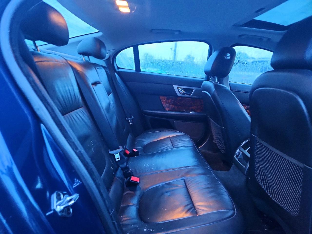 2011 Jaguar Xf Blue vin: SAJWA0FB4BLR93425