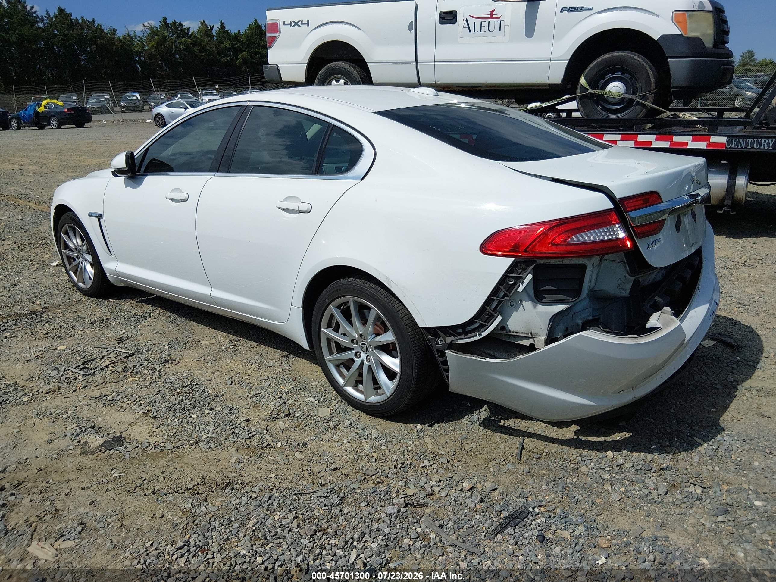 2012 Jaguar Xf Белый vin: SAJWA0FB4CLS38471