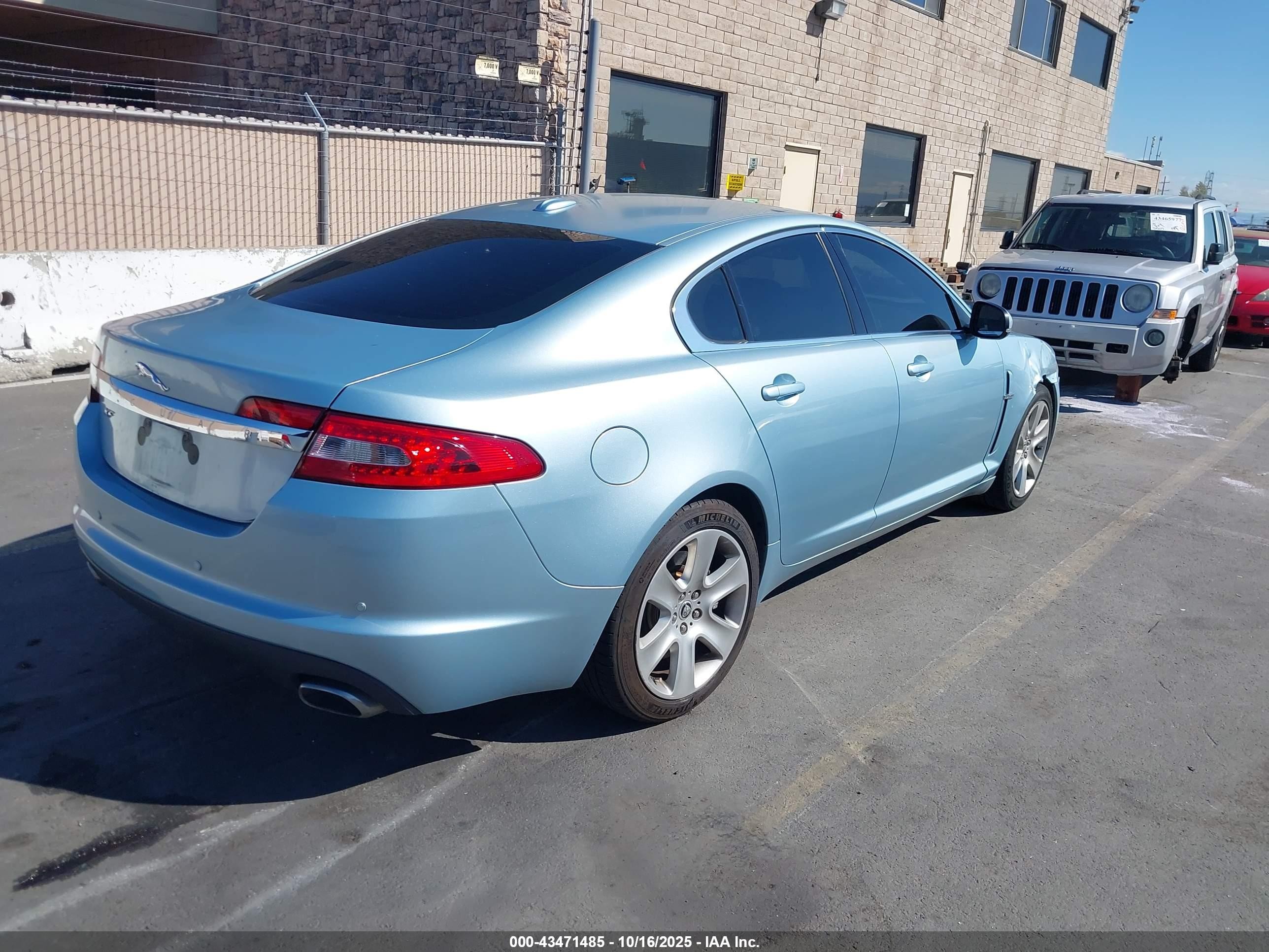 2011 Jaguar Xf   Blue vin: SAJWA0FB6BLS13179
