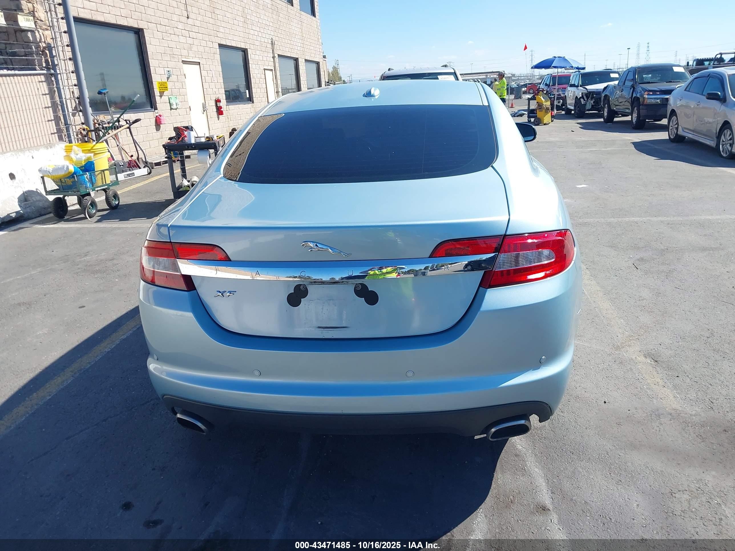 2011 Jaguar Xf   Blue vin: SAJWA0FB6BLS13179