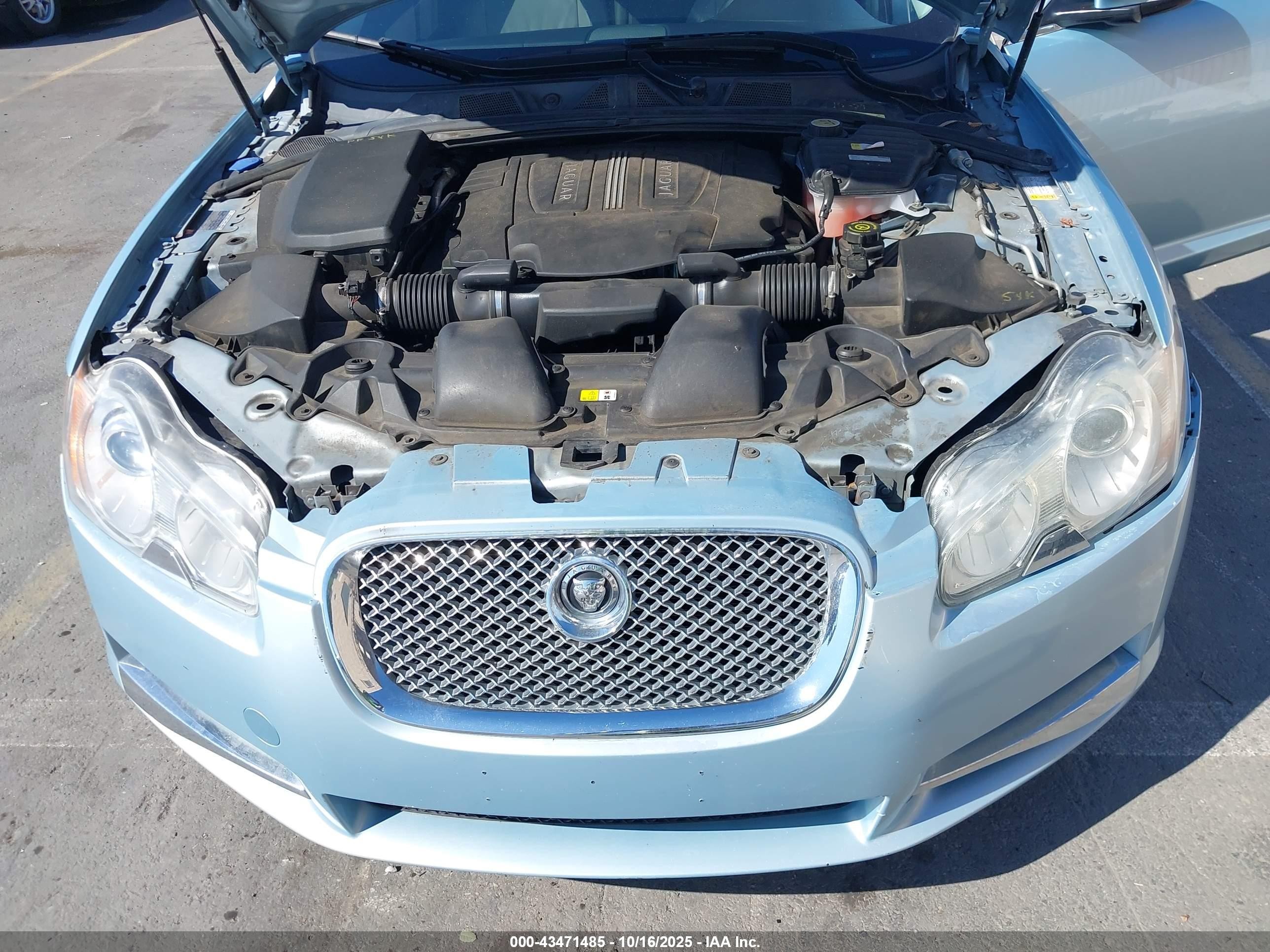 2011 Jaguar Xf   Blue vin: SAJWA0FB6BLS13179