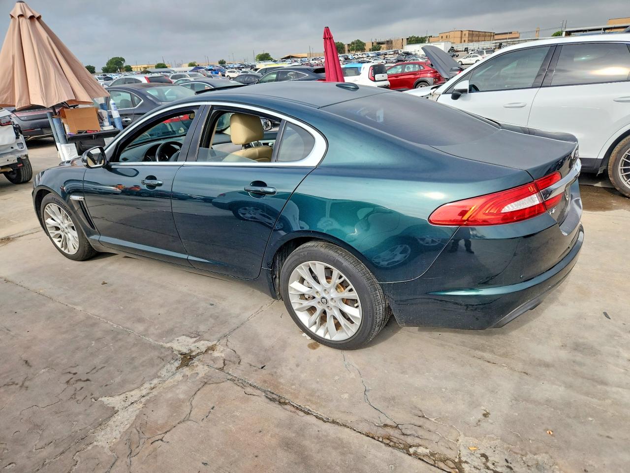 2012 Jaguar Xf Green vin: SAJWA0FB7CLS42949