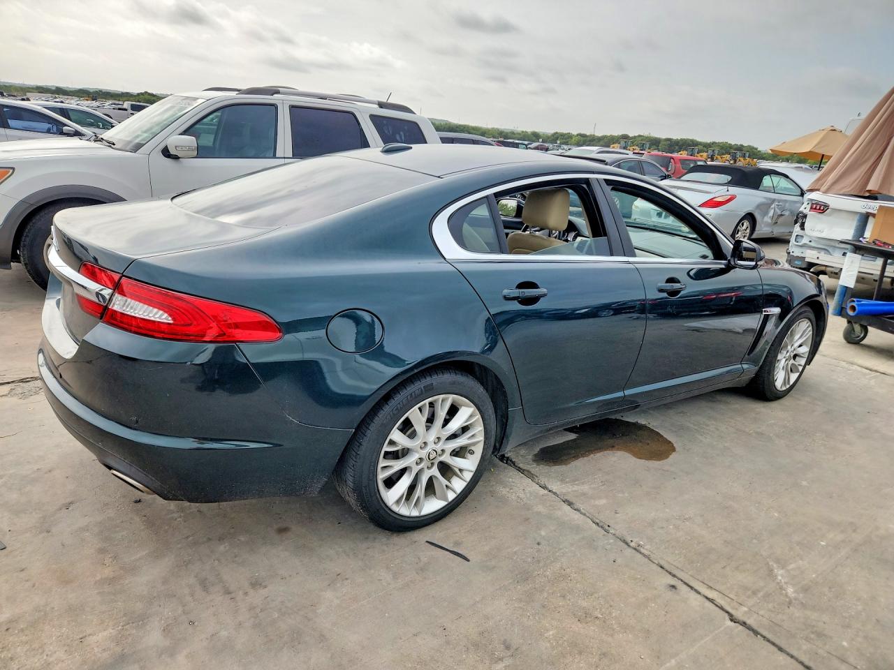 2012 Jaguar Xf Green vin: SAJWA0FB7CLS42949
