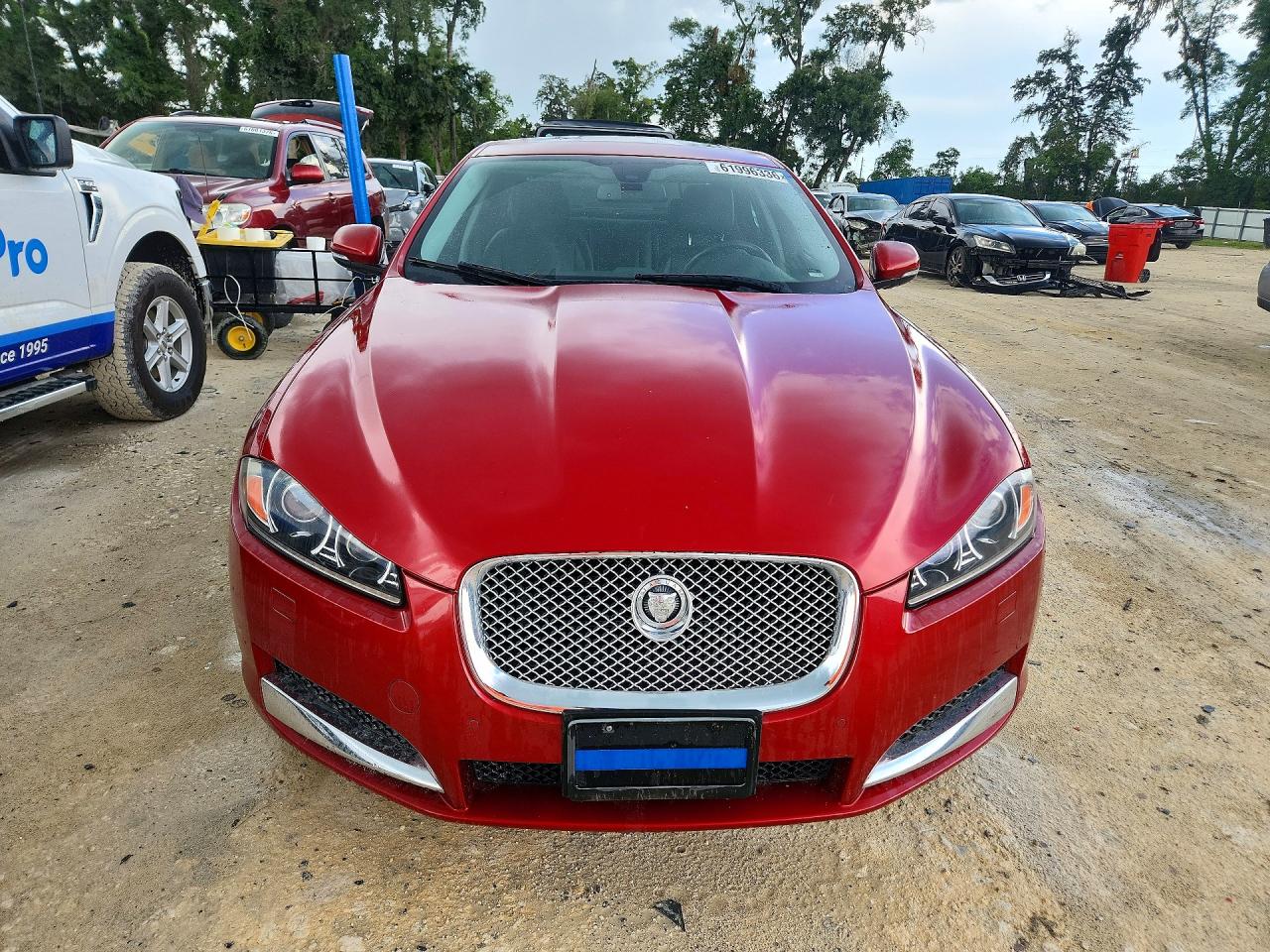 2012 Jaguar Xf Red vin: SAJWA0FB8CLS51269