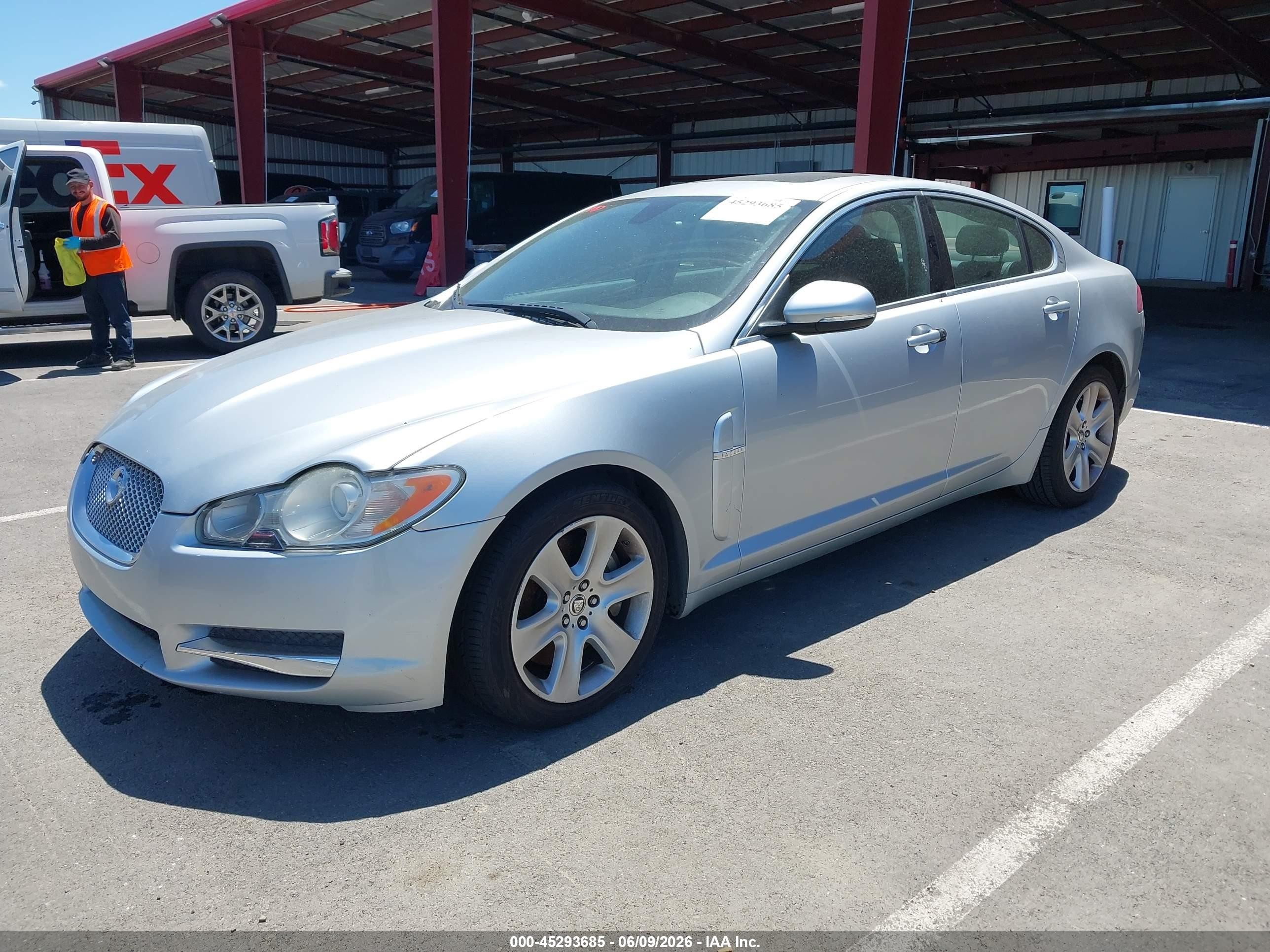 2011 Jaguar Xf   Silver vin: SAJWA0FB9BLS01530