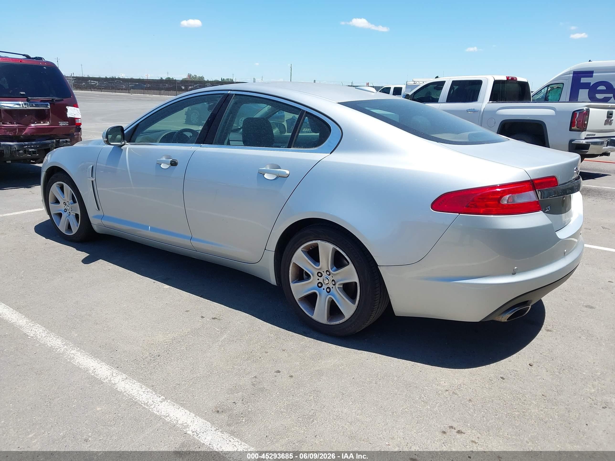 2011 Jaguar Xf   Silver vin: SAJWA0FB9BLS01530