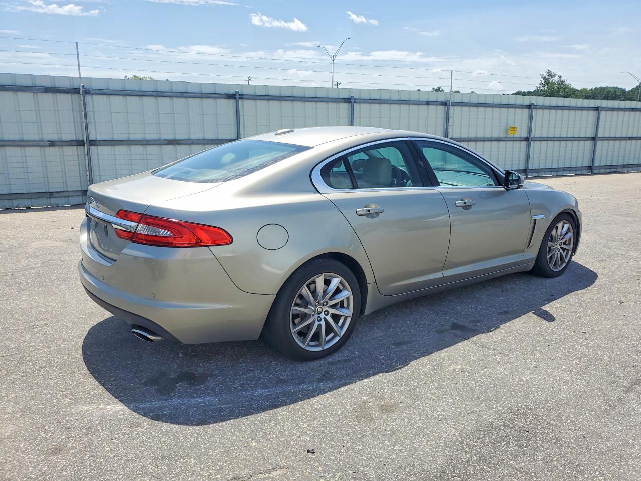 2012 Jaguar Xf Серебряный vin: SAJWA0FBXCLS42749