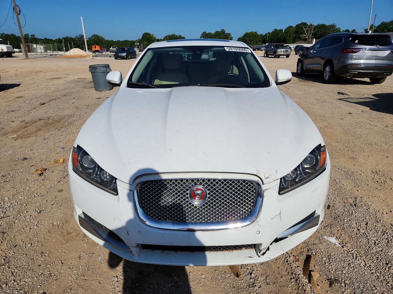 2015 Jaguar Xf 2.0t Premium White vin: SAJWA0FS2FPU68426