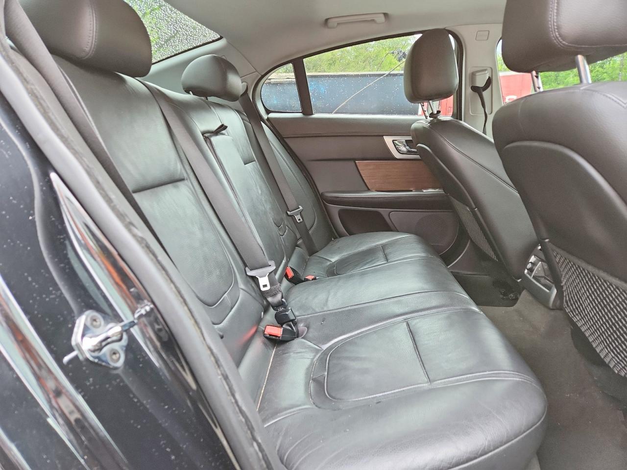 2015 Jaguar Xf 2.0t Premium Black vin: SAJWA0FS3FPU68516