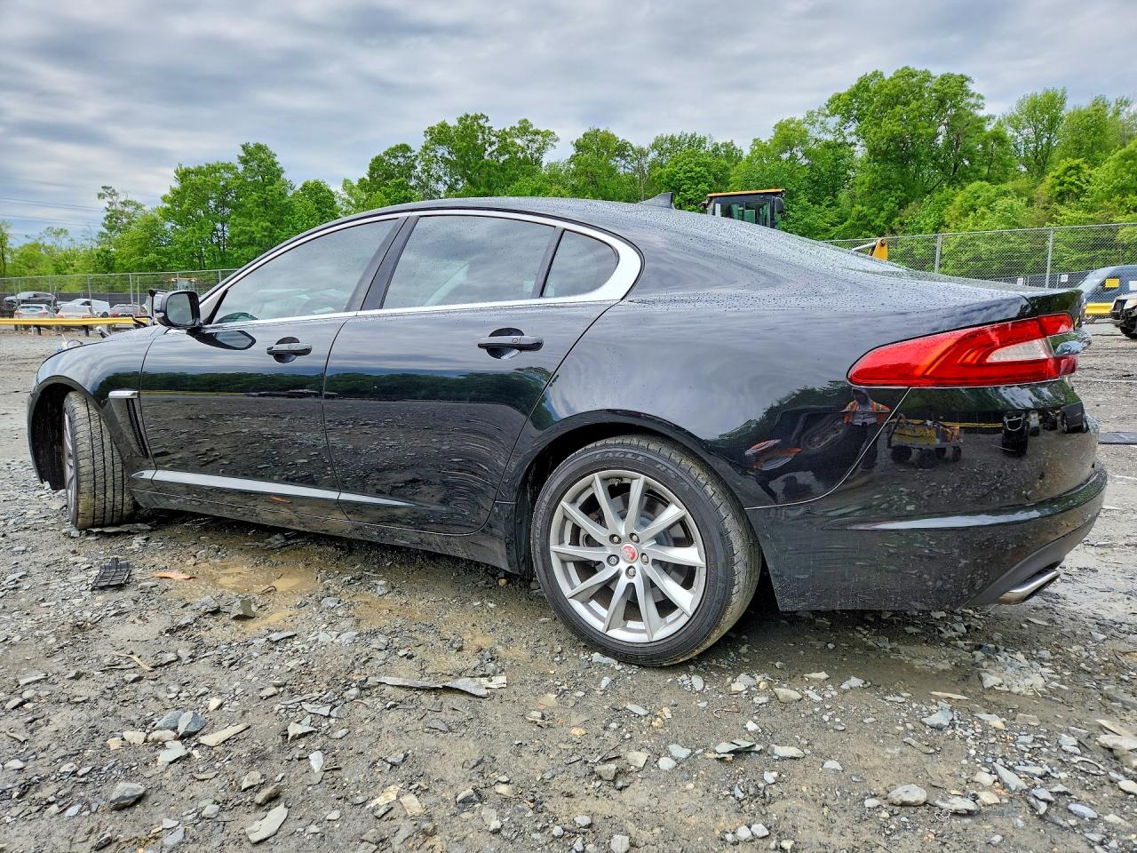 2015 Jaguar Xf 2.0t Premium Black vin: SAJWA0FS3FPU68516