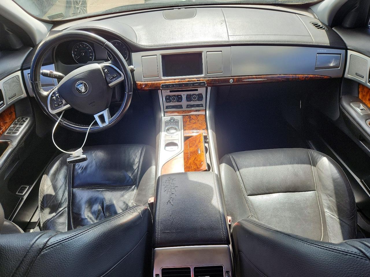 2015 Jaguar Xf Черный vin: SAJWA0FS5FPU50762