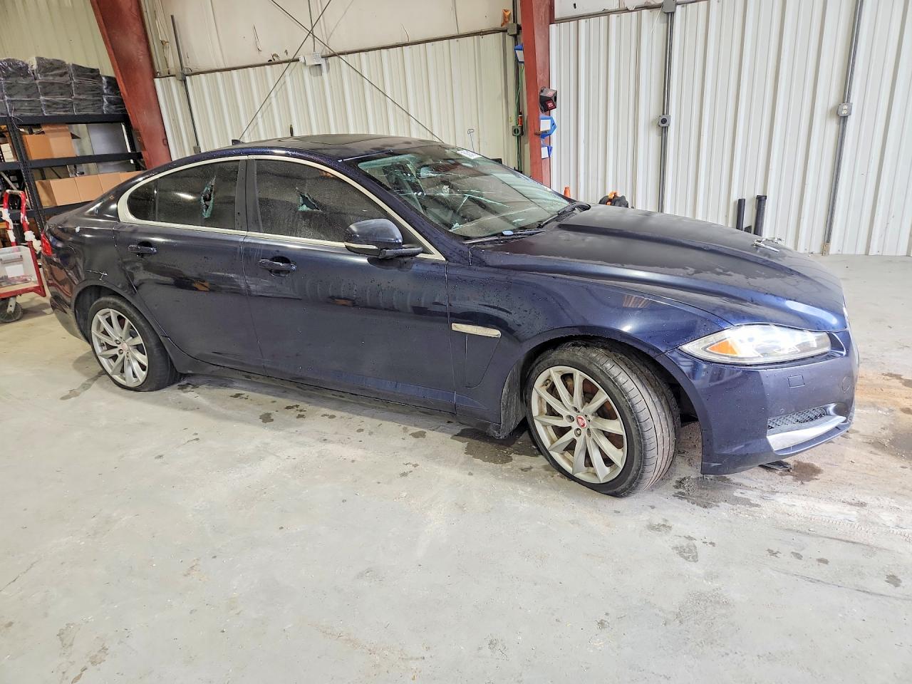 2015 Jaguar Xf 2.0t Premium Синий vin: SAJWA0FS5FPU78822