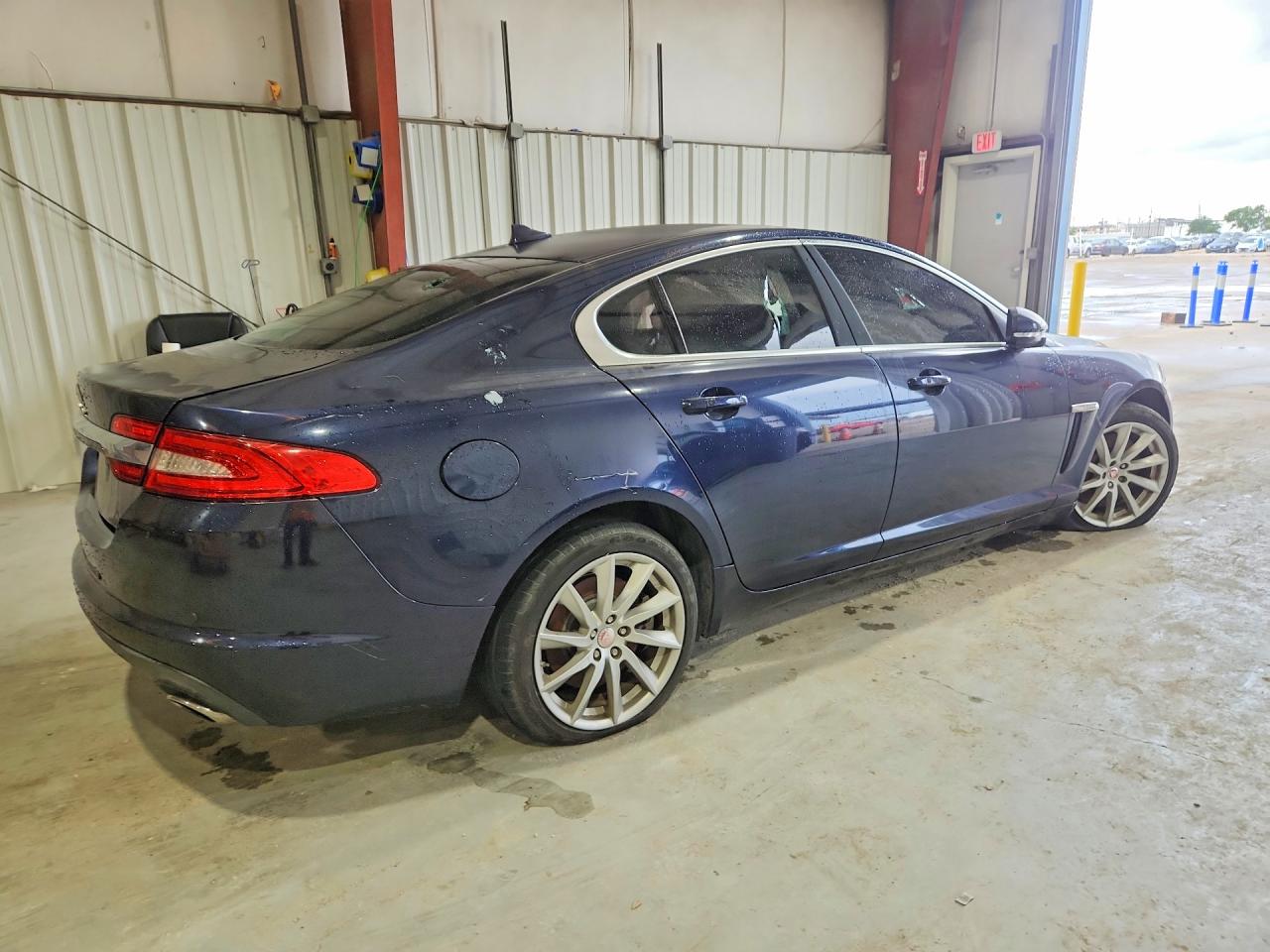 2015 Jaguar Xf 2.0t Premium Синий vin: SAJWA0FS5FPU78822