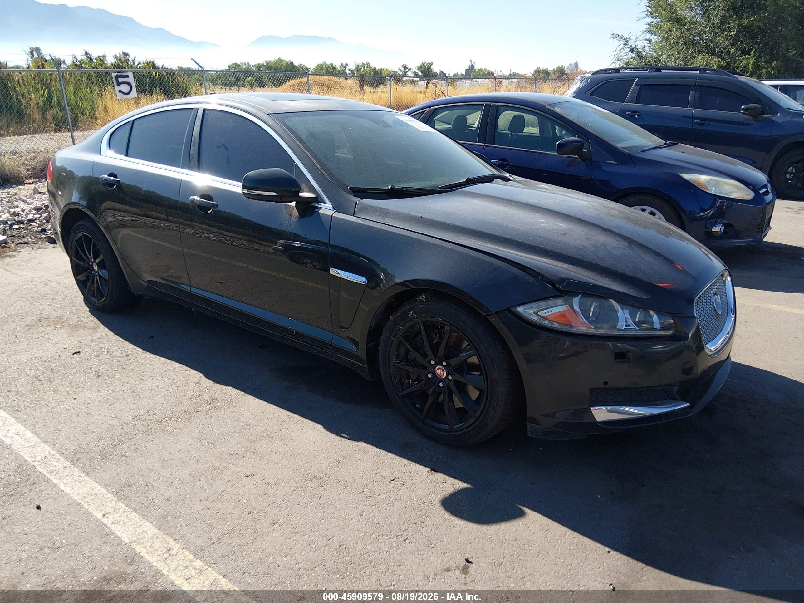 2015 Jaguar Xf 2.0t Premium Black vin: SAJWA0FS8FPU60492