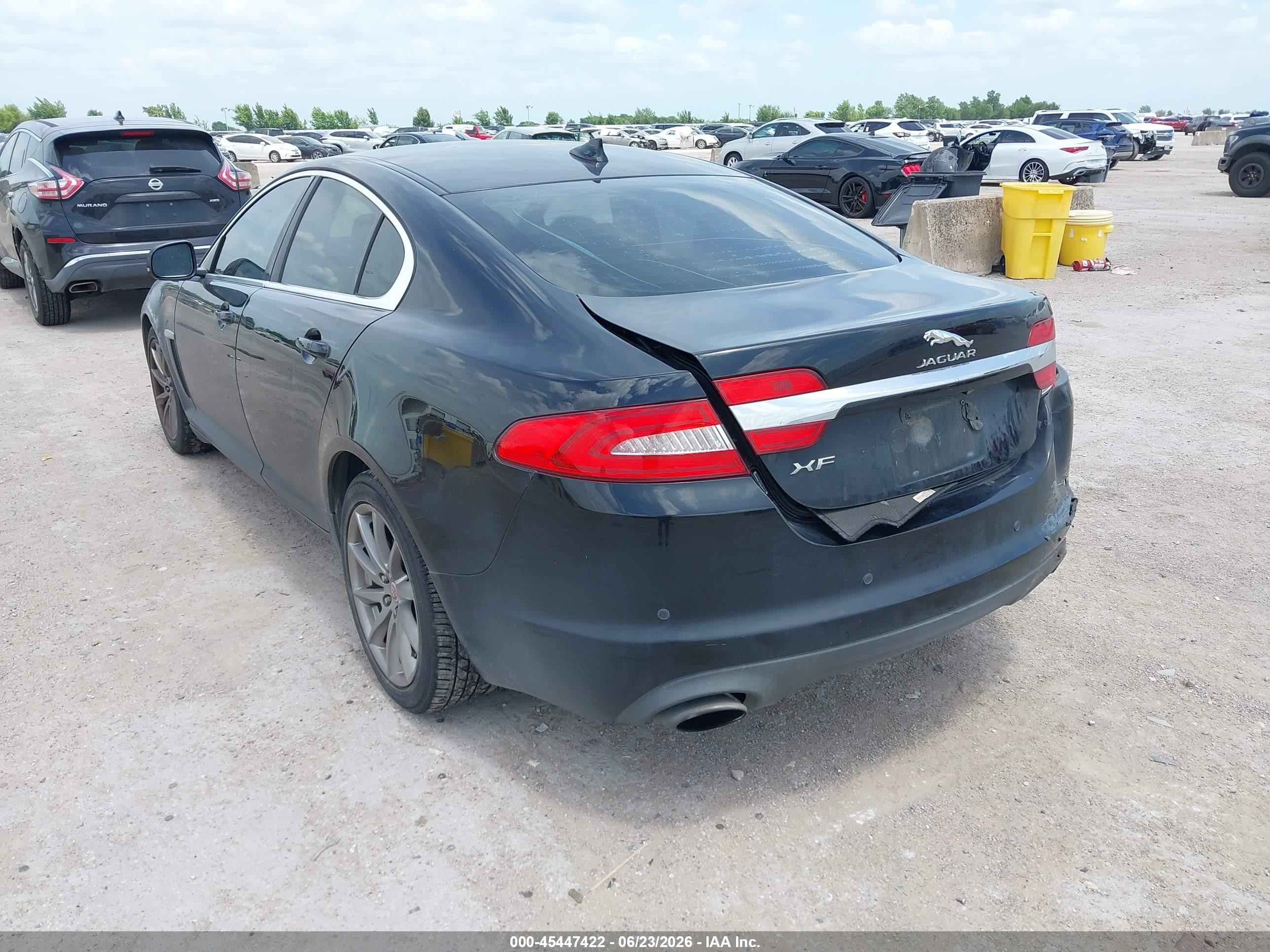 2015 Jaguar Xf 2.0t Premium Black vin: SAJWA0FS8FPU87594