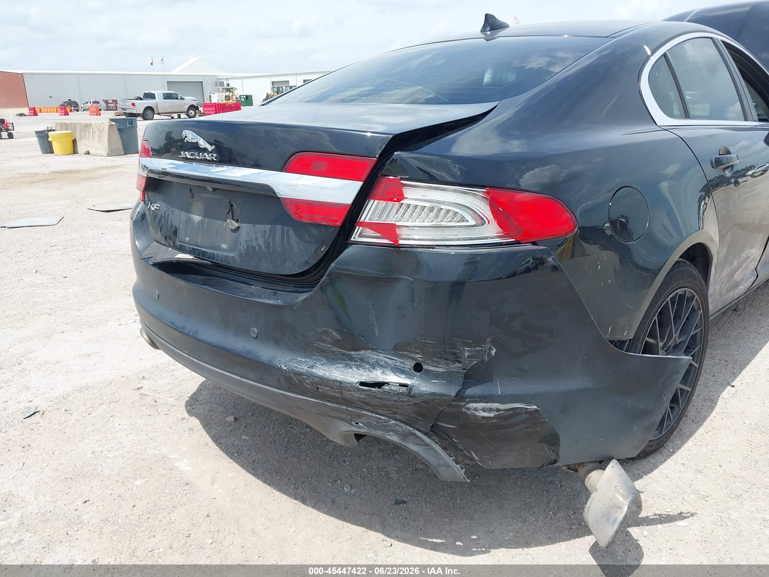 2015 Jaguar Xf 2.0t Premium Black vin: SAJWA0FS8FPU87594