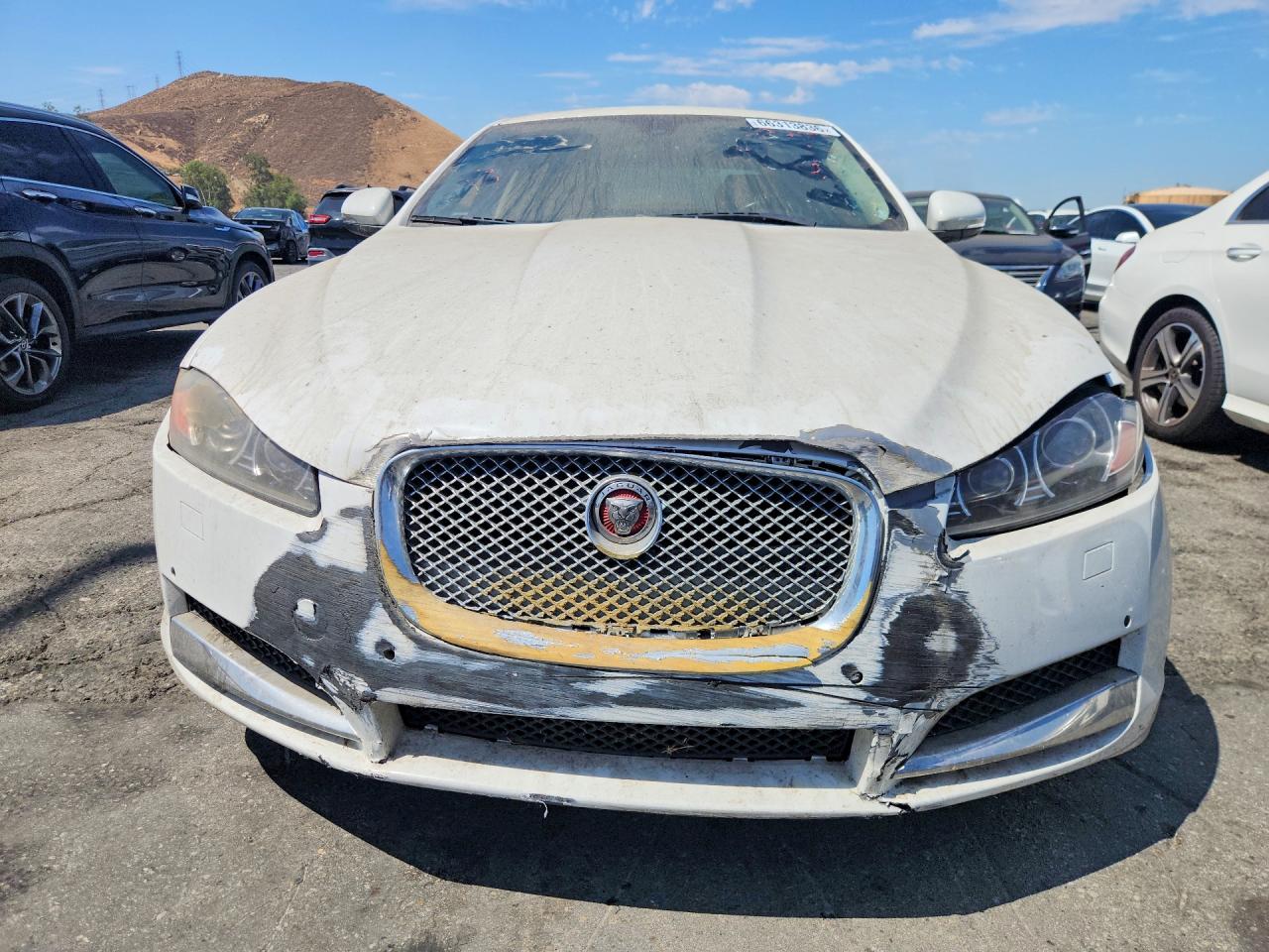 2015 Jaguar Xf 2.0t Premium White vin: SAJWA0FSXFPU87371