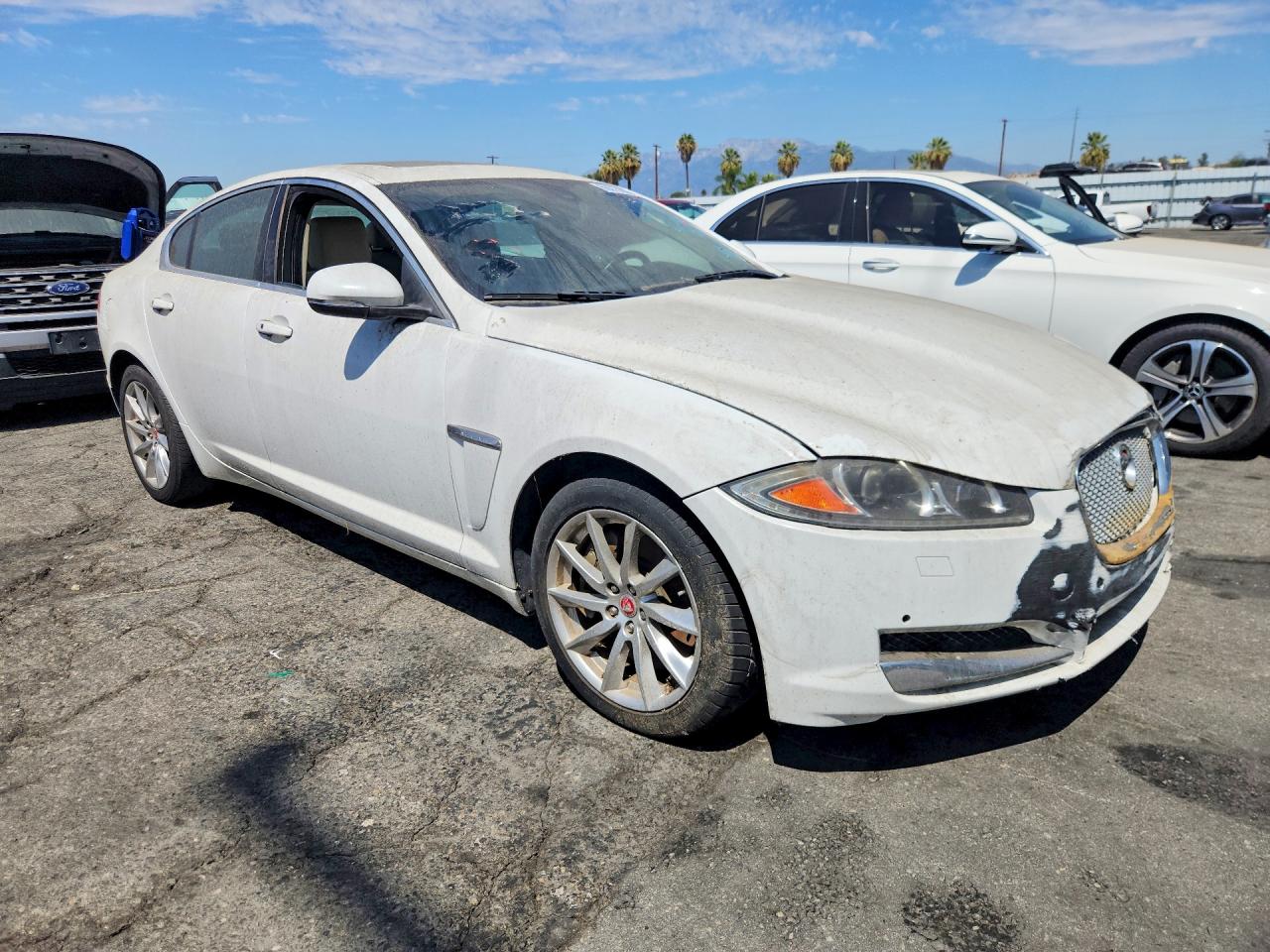 2015 Jaguar Xf 2.0t Premium White vin: SAJWA0FSXFPU87371